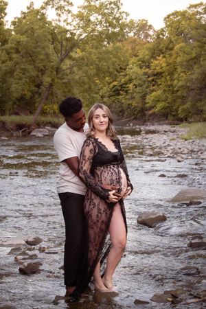 outdoor maternity session Etobicoke Creek