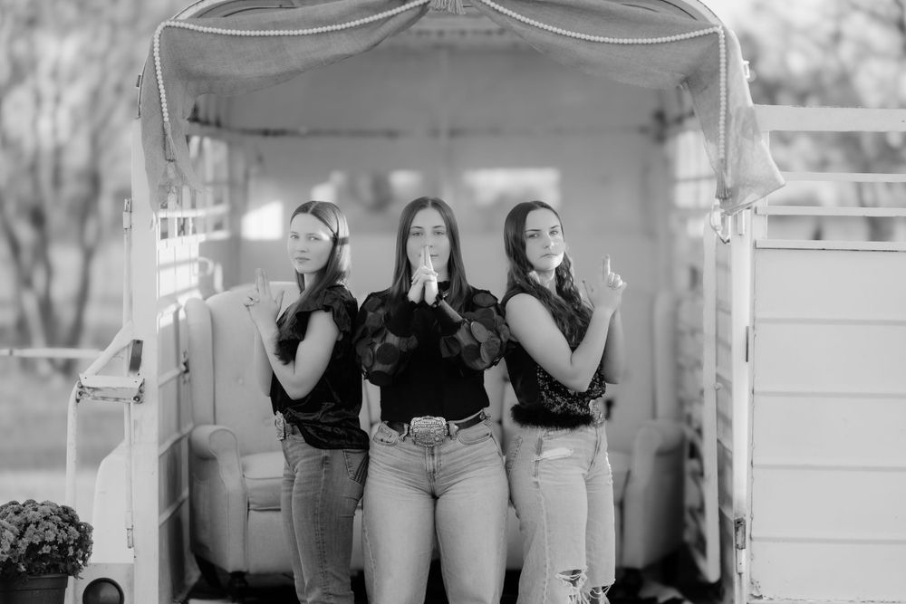 Black and White photo during a family mini session.