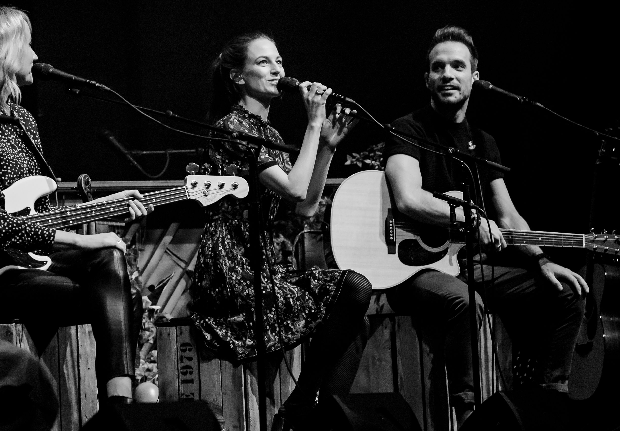 Peter Johansson, Matilda Grün, Bruno Mitsogiannis och Petra Wahlgren på Chinateatern i Stockholm. Fotograf Rebecca Nordin.