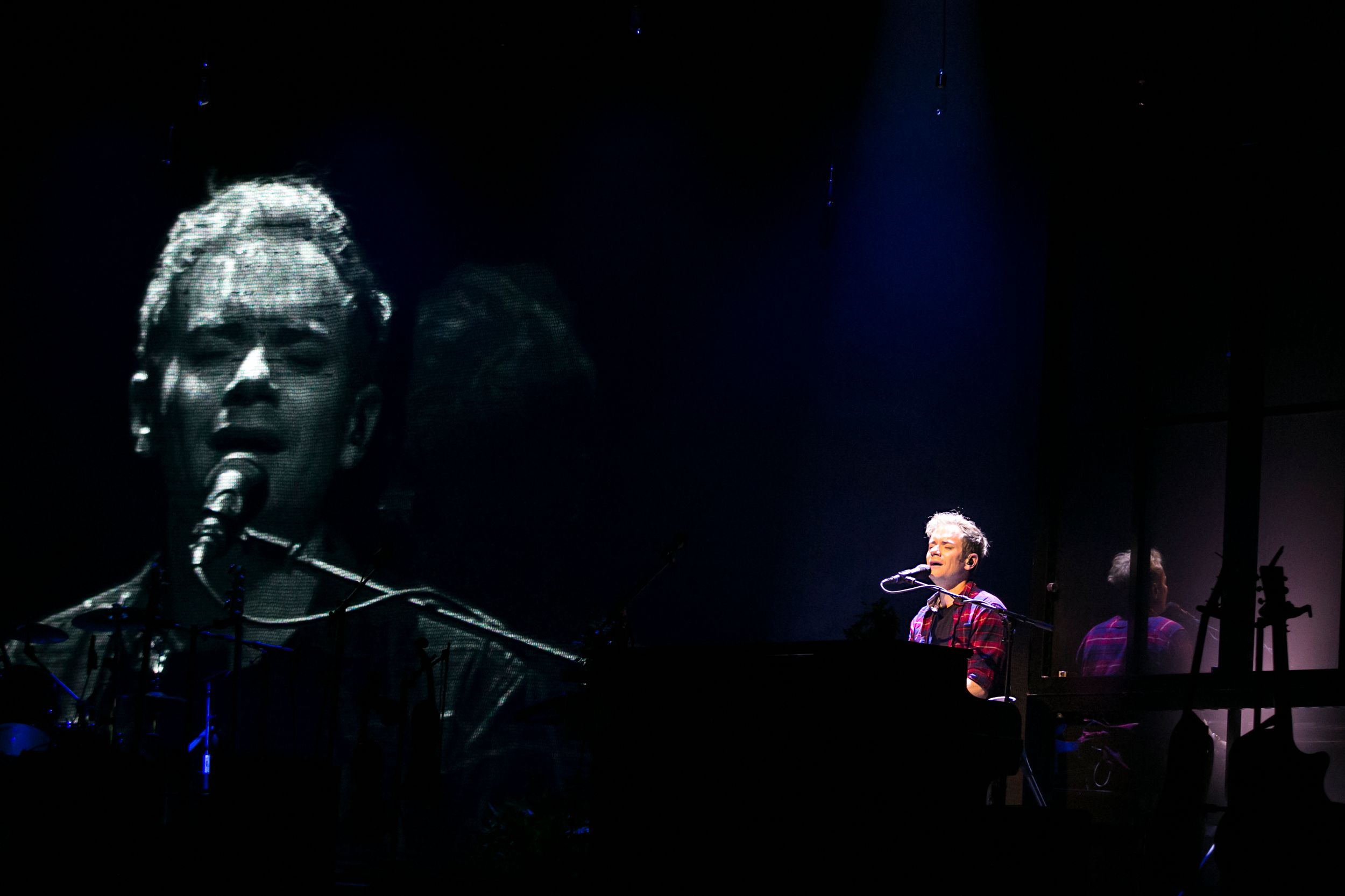 Peter Johansson, Matilda Grün, Bruno Mitsogiannis och Petra Wahlgren på Chinateatern i Stockholm. Fotograf Rebecca Nordin.
