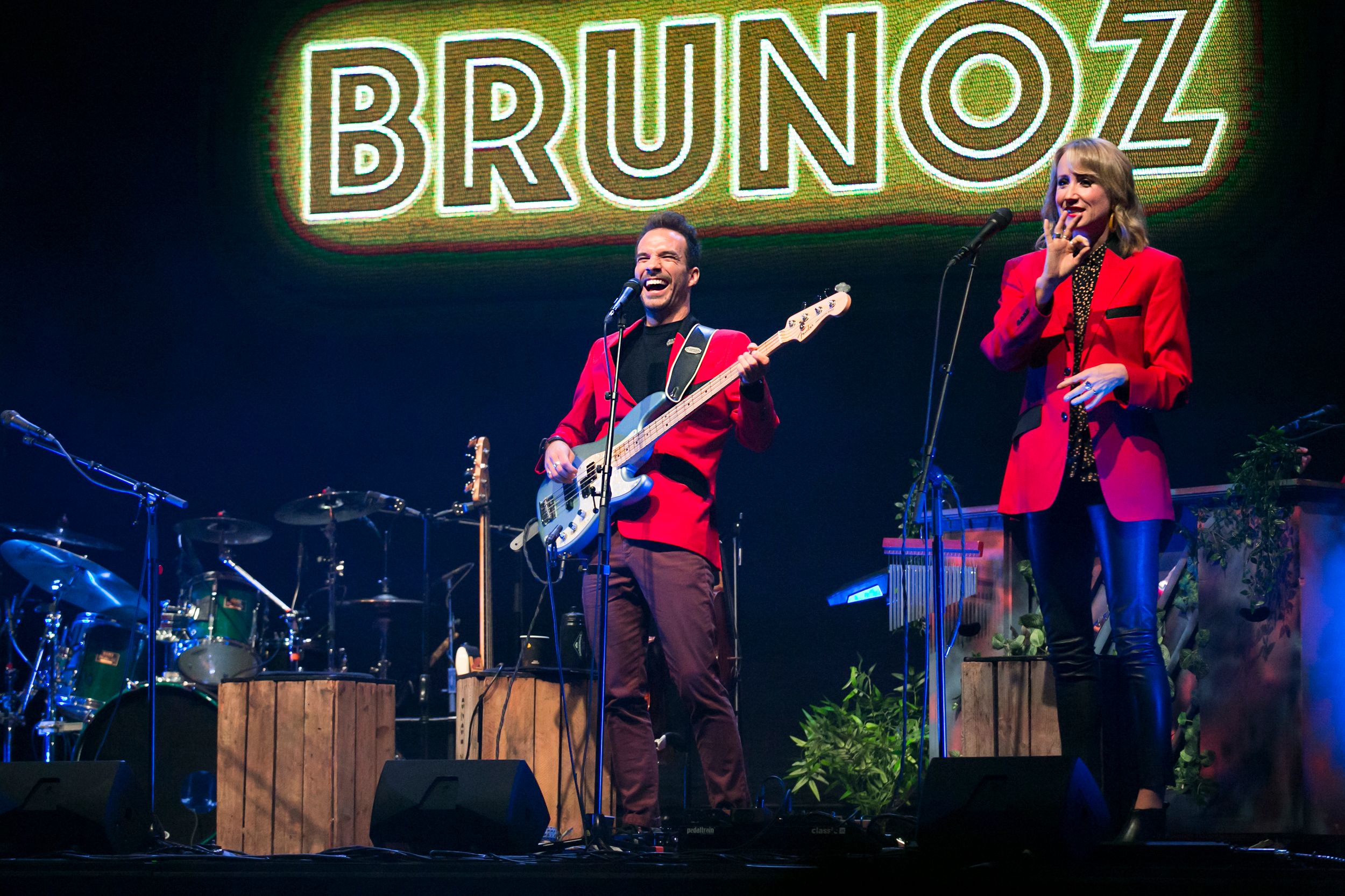 Peter Johansson, Matilda Grün, Bruno Mitsogiannis och Petra Wahlgren på Chinateatern i Stockholm. Fotograf Rebecca Nordin. Brunoz.