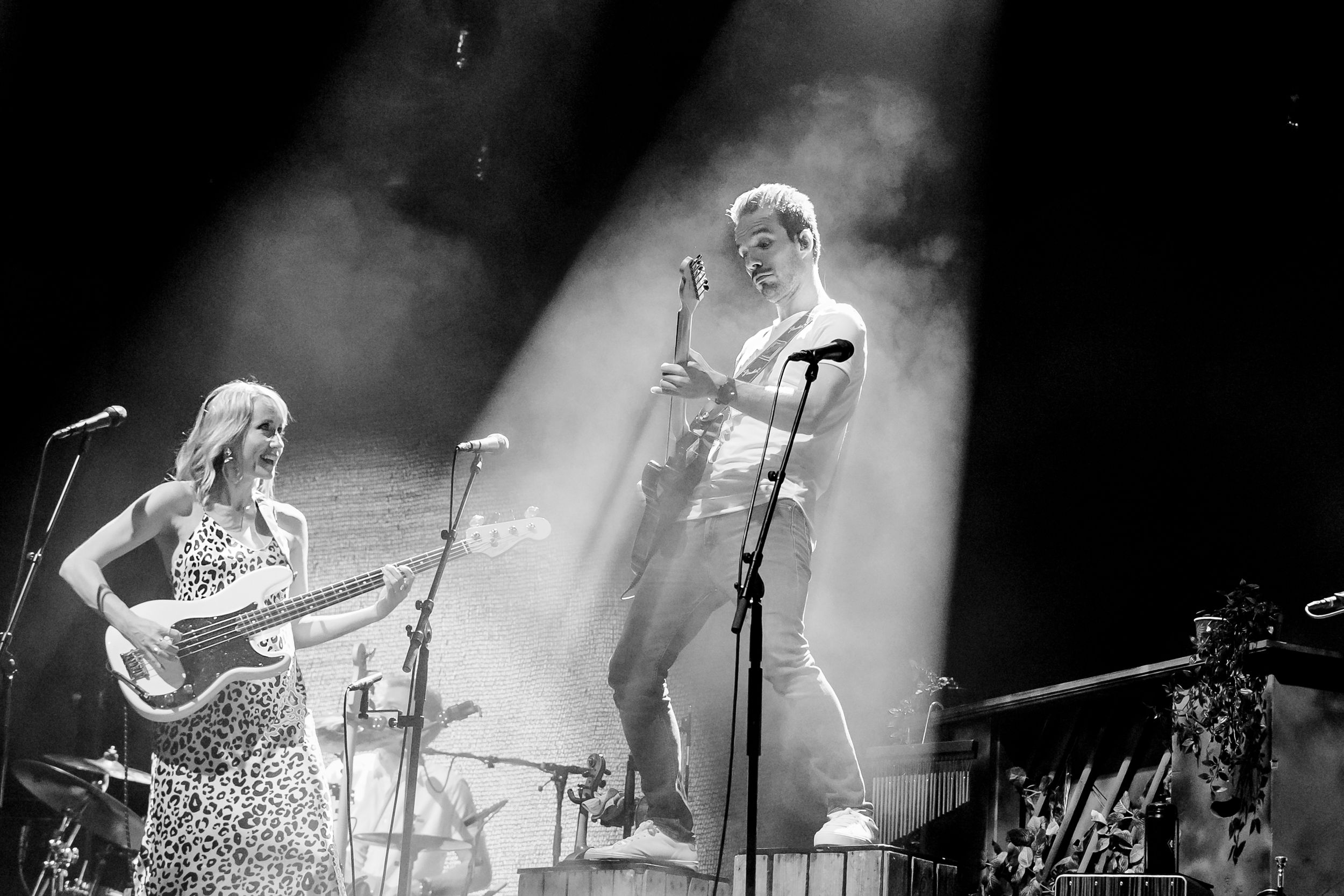 Peter Johansson, Matilda Grün, Bruno Mitsogiannis och Petra Wahlgren på Chinateatern i Stockholm. Fotograf Rebecca Nordin.