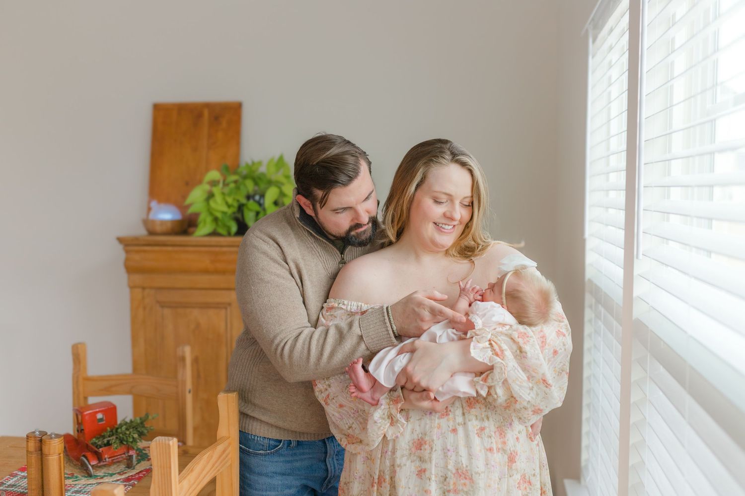 couple with newborn son In home in bealeton Virginia