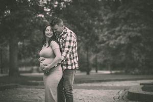 maternity picture of husband and wife hugging