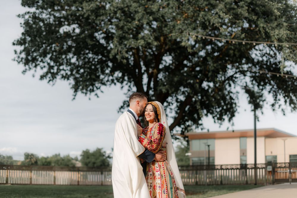Palestinian couple Photographed by Shumesa Mohsin