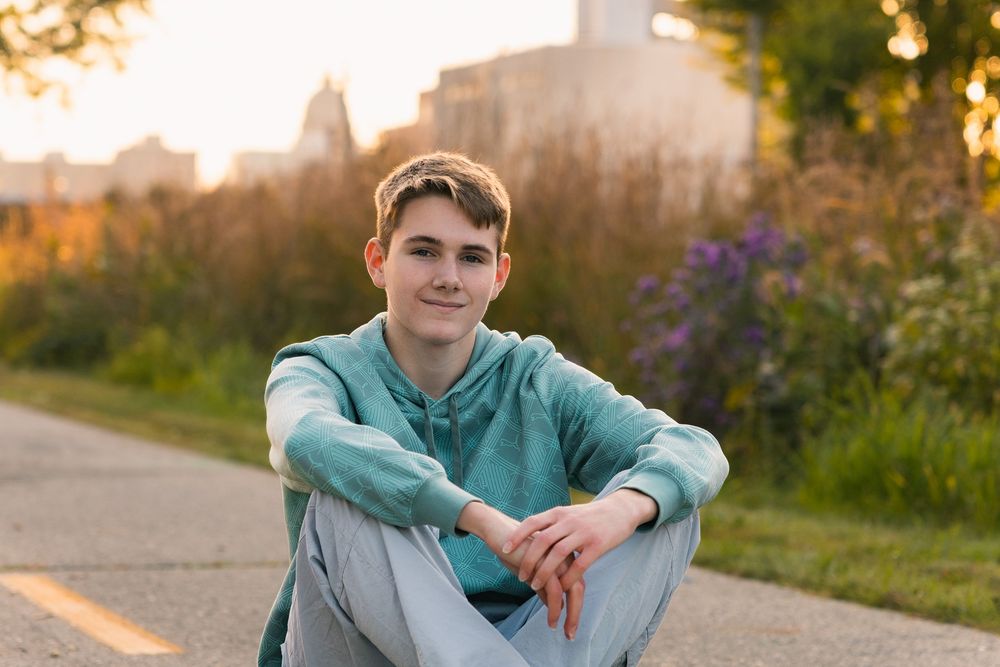 madison wi high school senior yearbook photographer downtown capitol willy street tinsmith urban vibes mcfarland stoughton verona waunakee