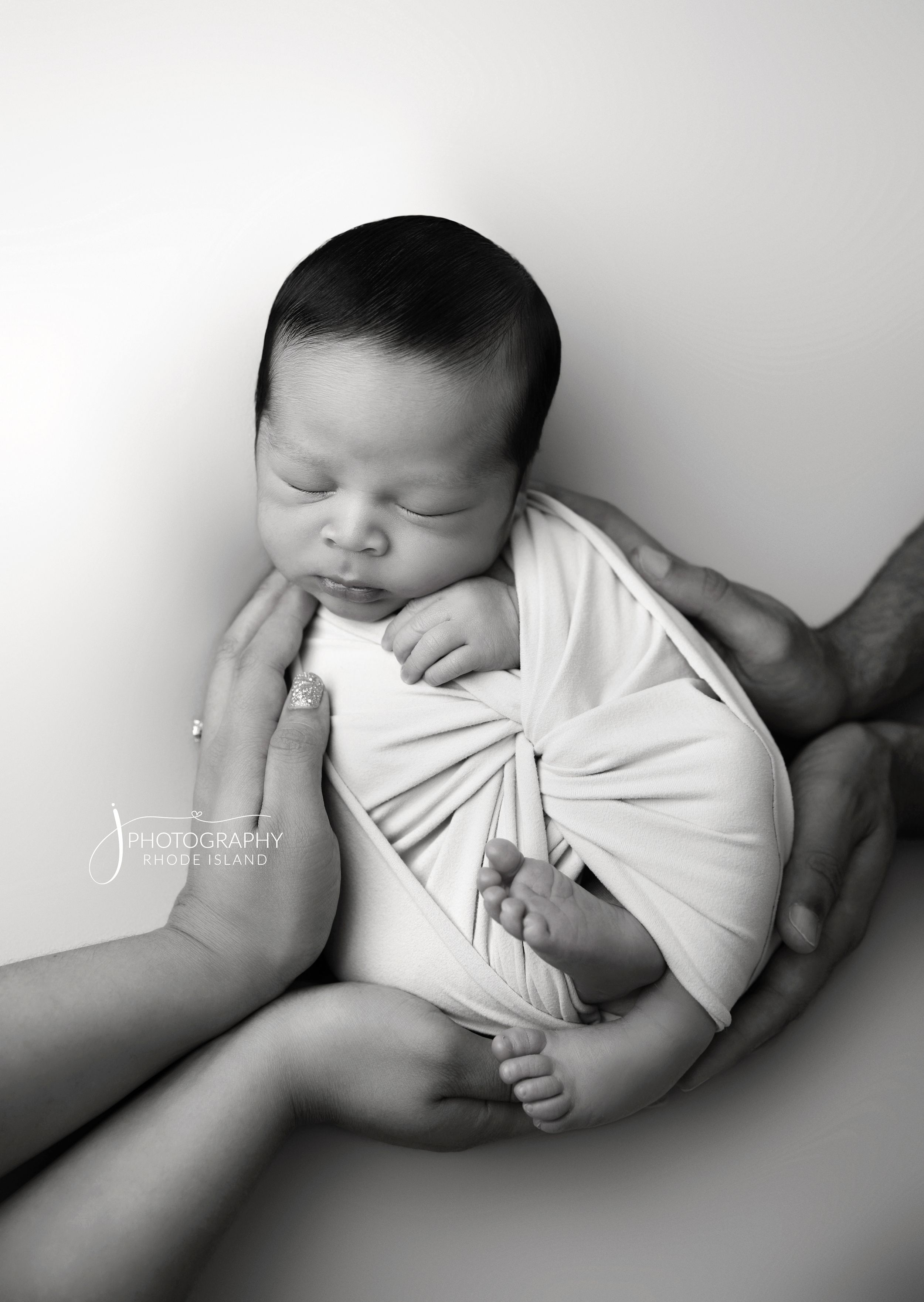 Timeless Newborn portraits in Rhode Island