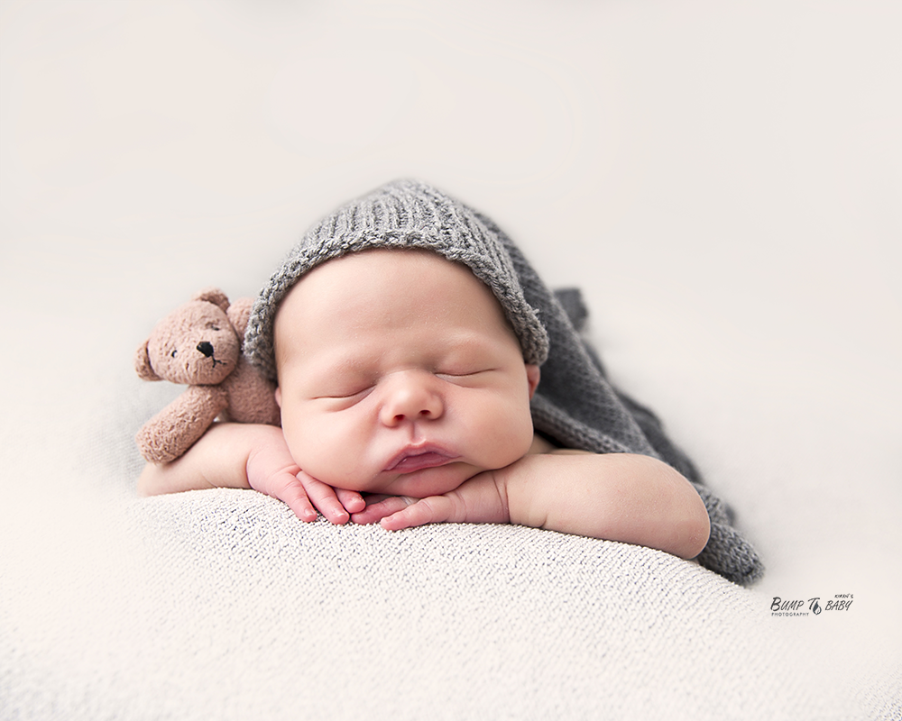 Newborn baby with sleepy hat photoshoot Croydon Melbourne