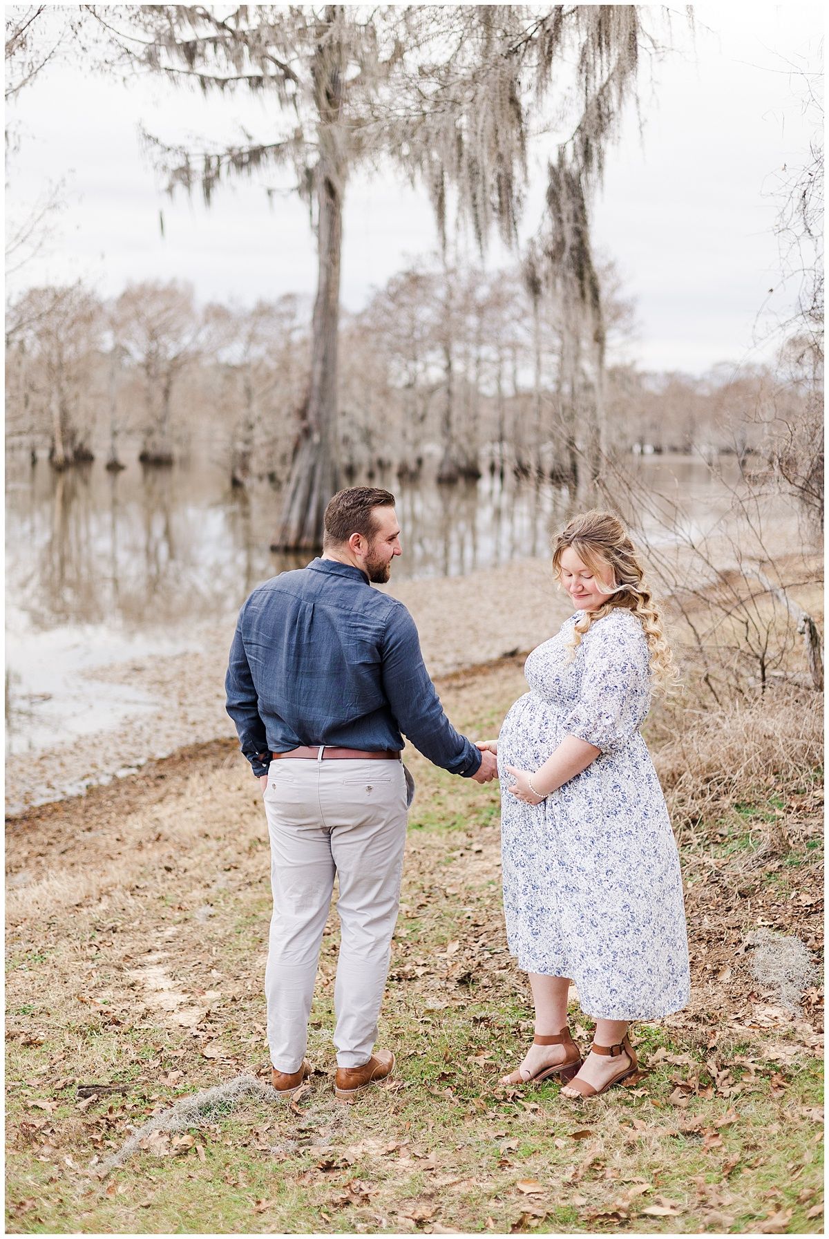 Lake Bistineau Maternity Session in North Louisiana by north Louisiana motherhood photographer Courtney Dexter Photography