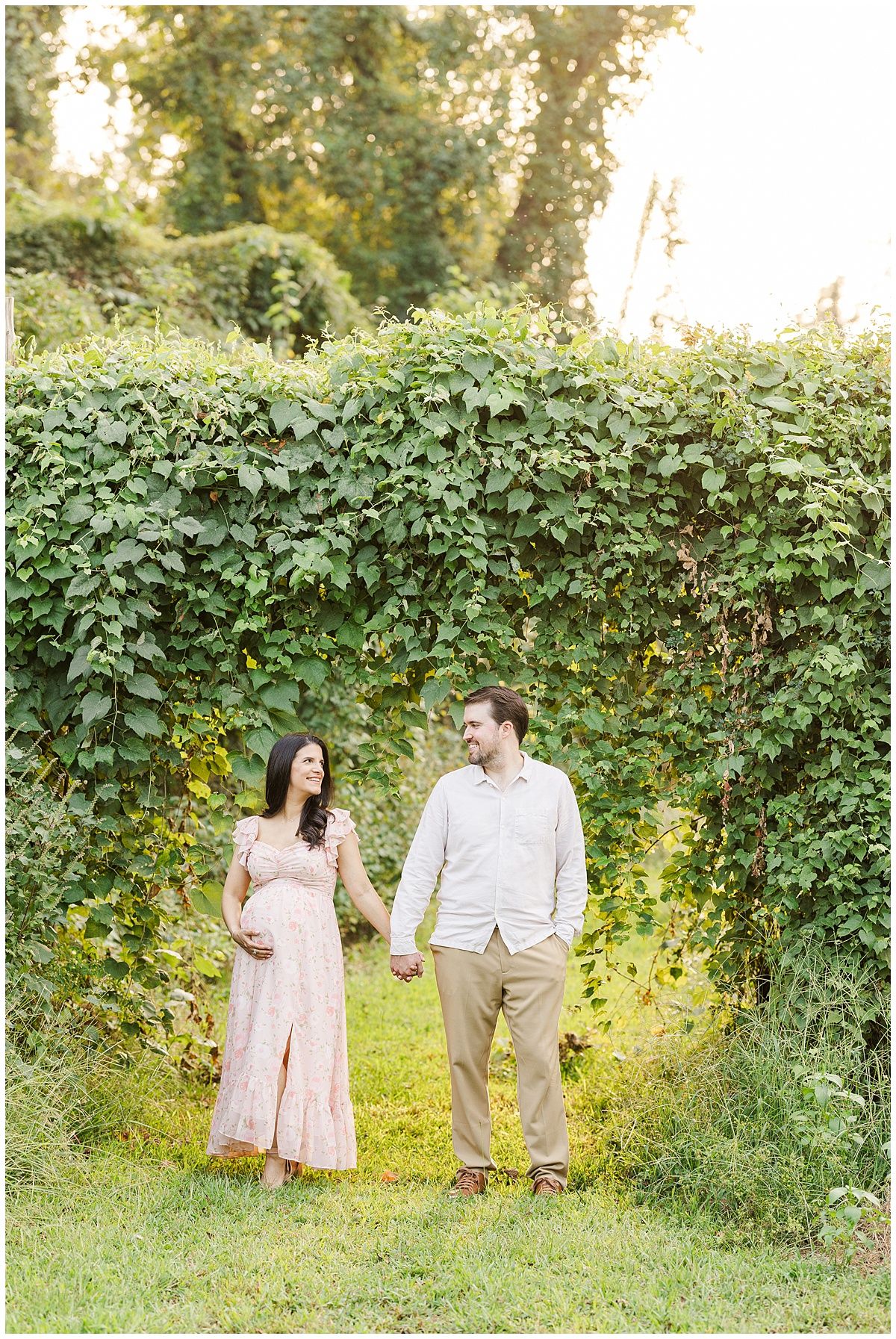 maternity photography session at red river wildlife refuge in bossier city louisiana
