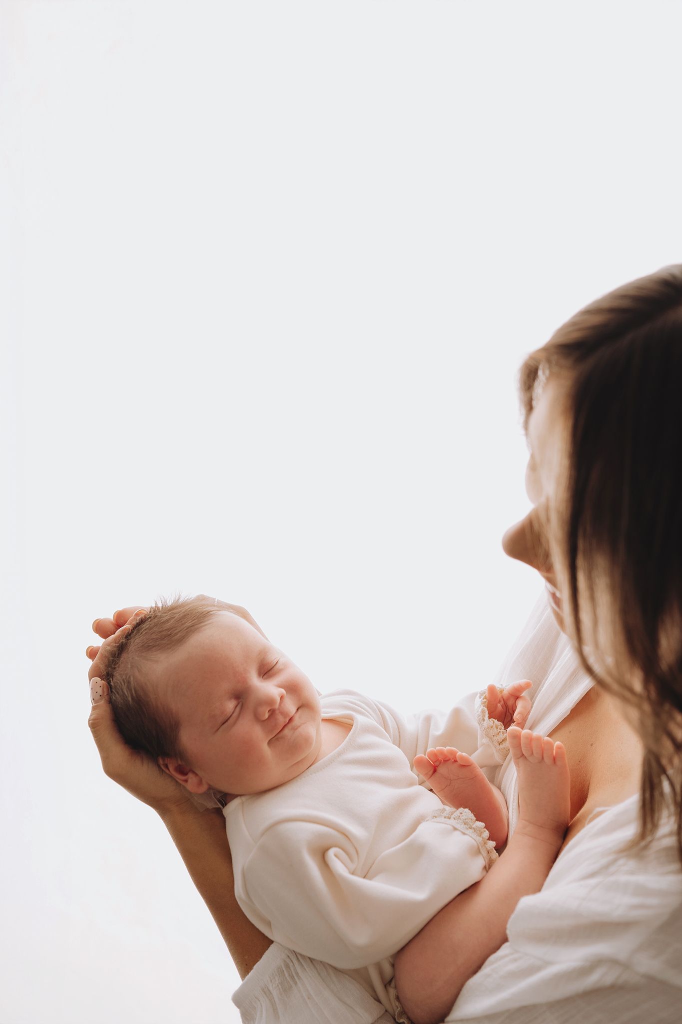 Natural newborn session in Exeter