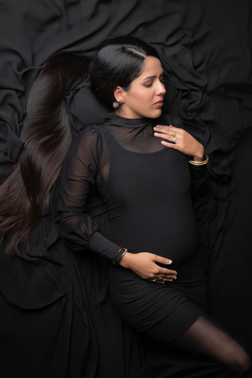 Studio maternity photography session by Elizabeth Anne Photography.