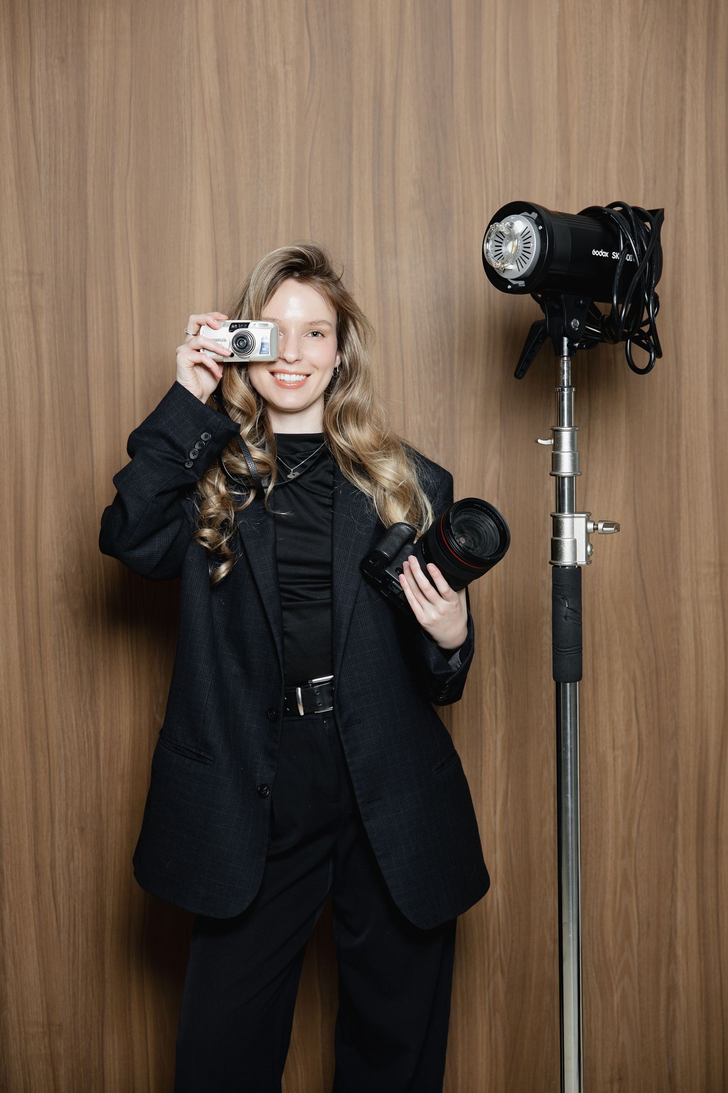 Welcome to Daria Summers Photography, your Toronto, GTA, and destination wedding photographer.in editorial and film wedding photographer