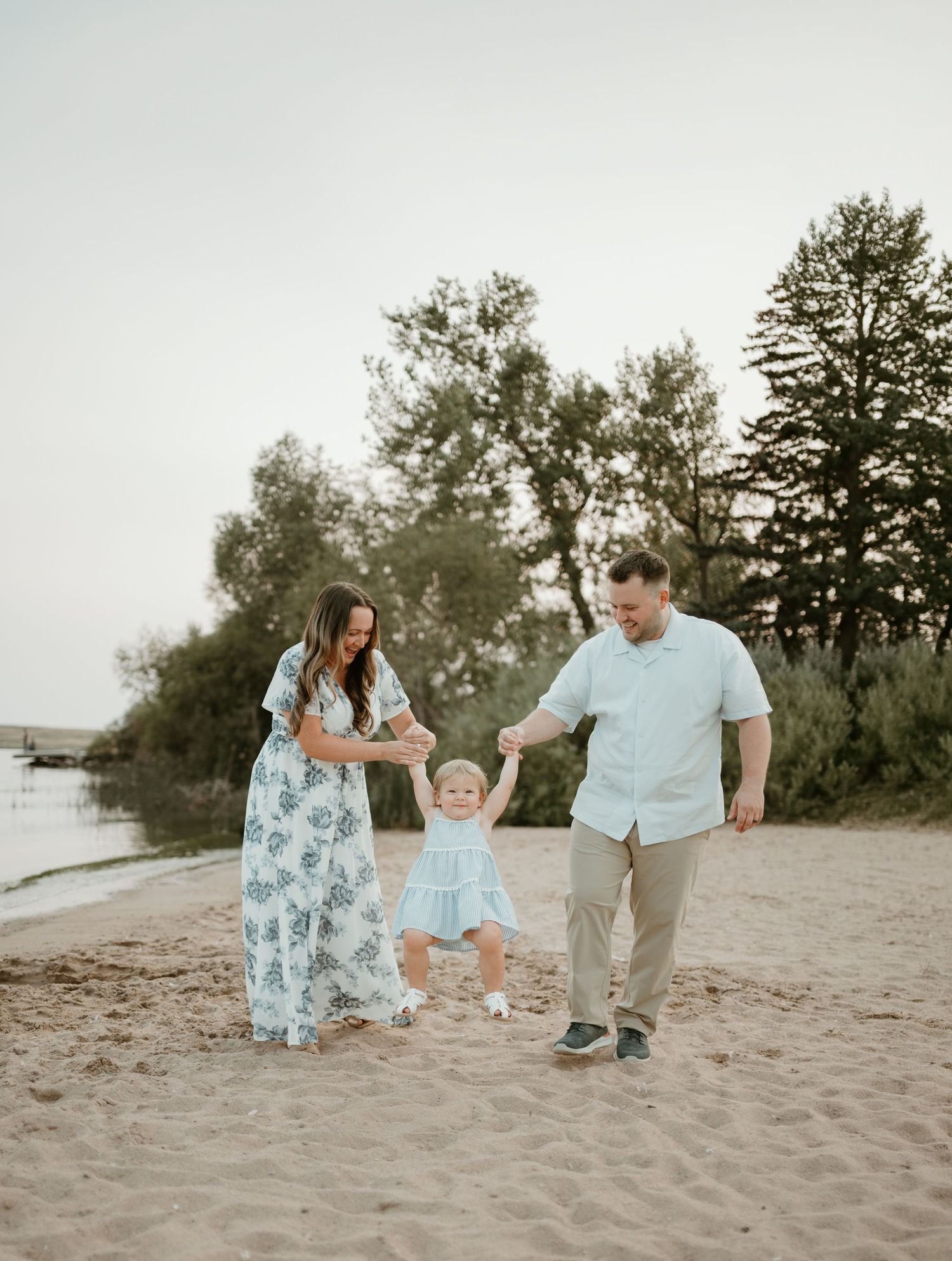 Regina family photographer beach family photo shoot