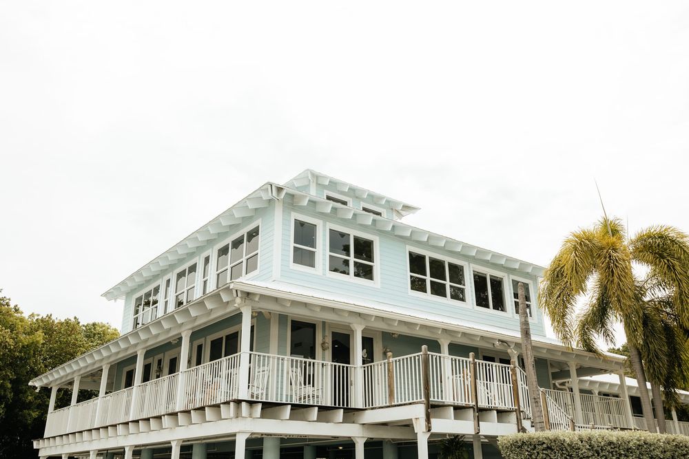 Dolphin Point Villas Wedding in Key Largo, Florida. South Florida Wedding Photographer, Coastal Key Largo Wedding - Lindsay McDow Photo