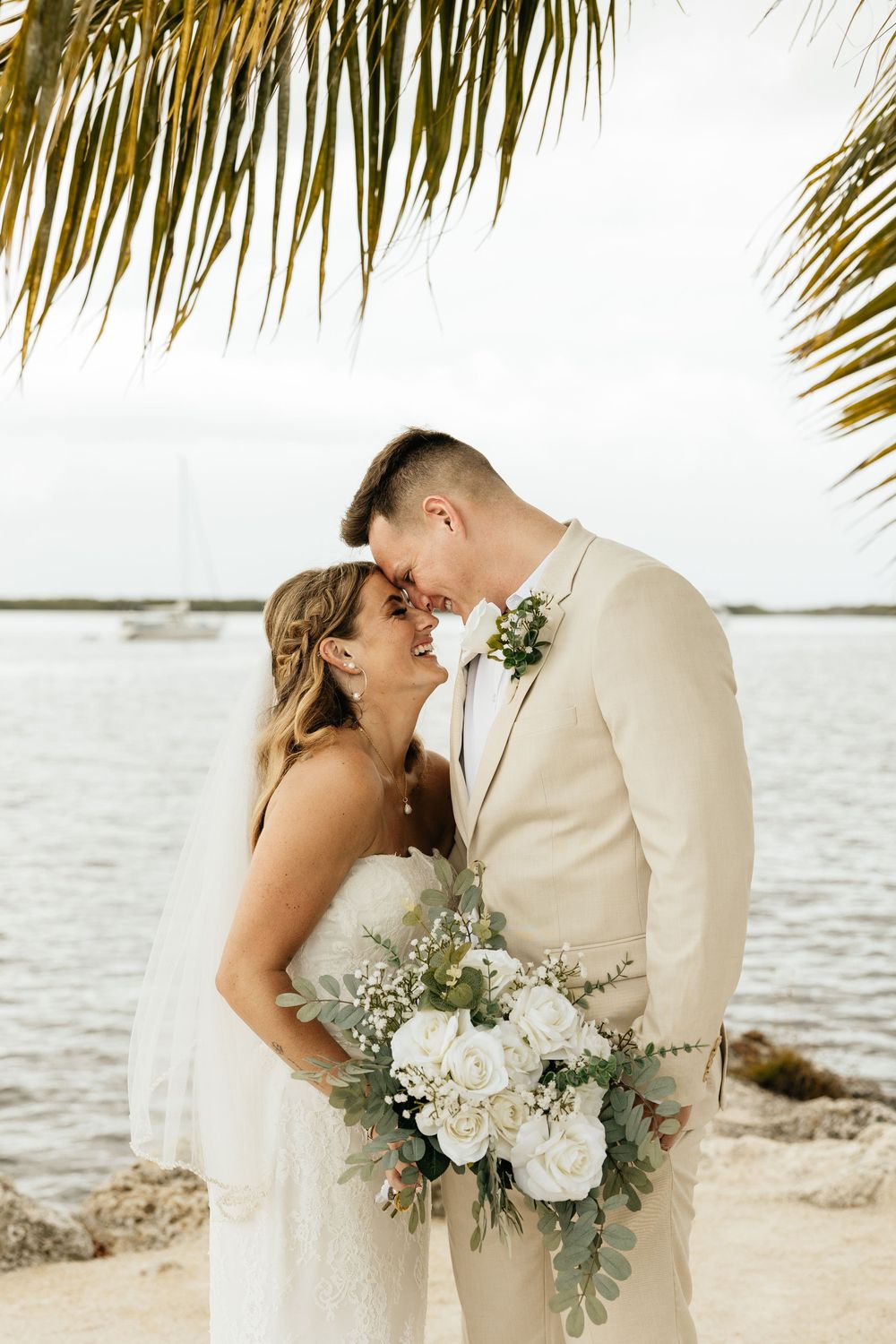 Dolphin Point Villas Wedding in Key Largo, Florida. South Florida Wedding Photographer, Key Largo Wedding Photographer - Lindsay McDow Photo