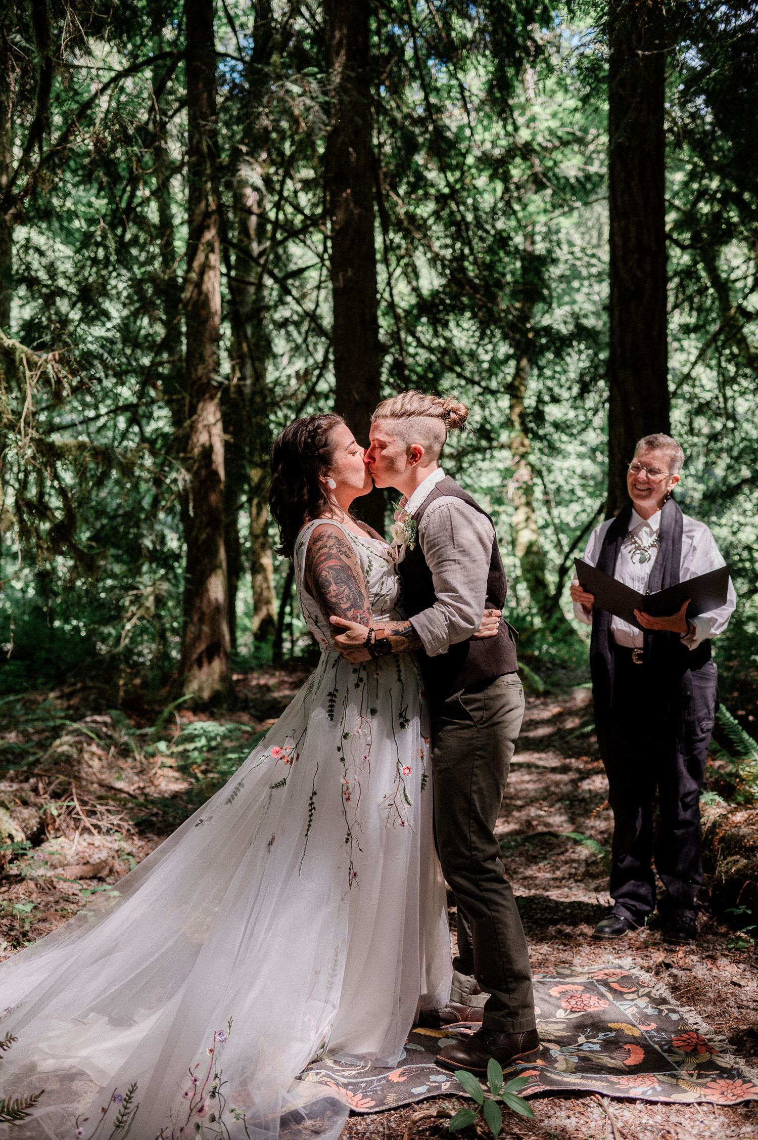 two brides first kiss