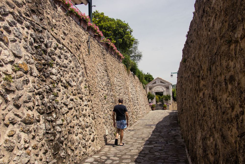 Street style in the Amalfi coast, Italy