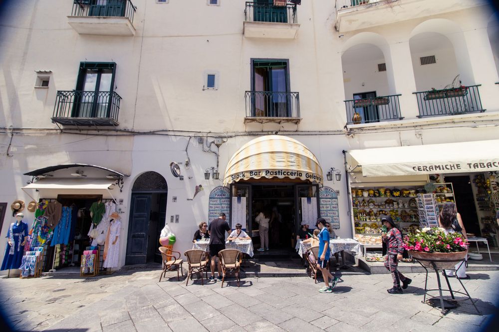 Street style in the Amalfi coast, Italy