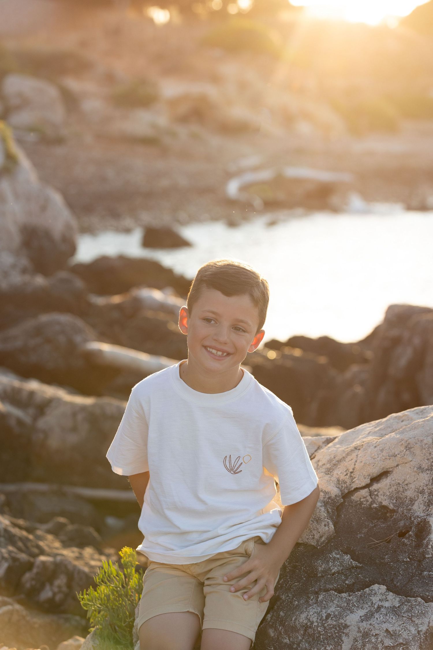 Photo enfant en bord de mer à Nice avec lumière naturelle