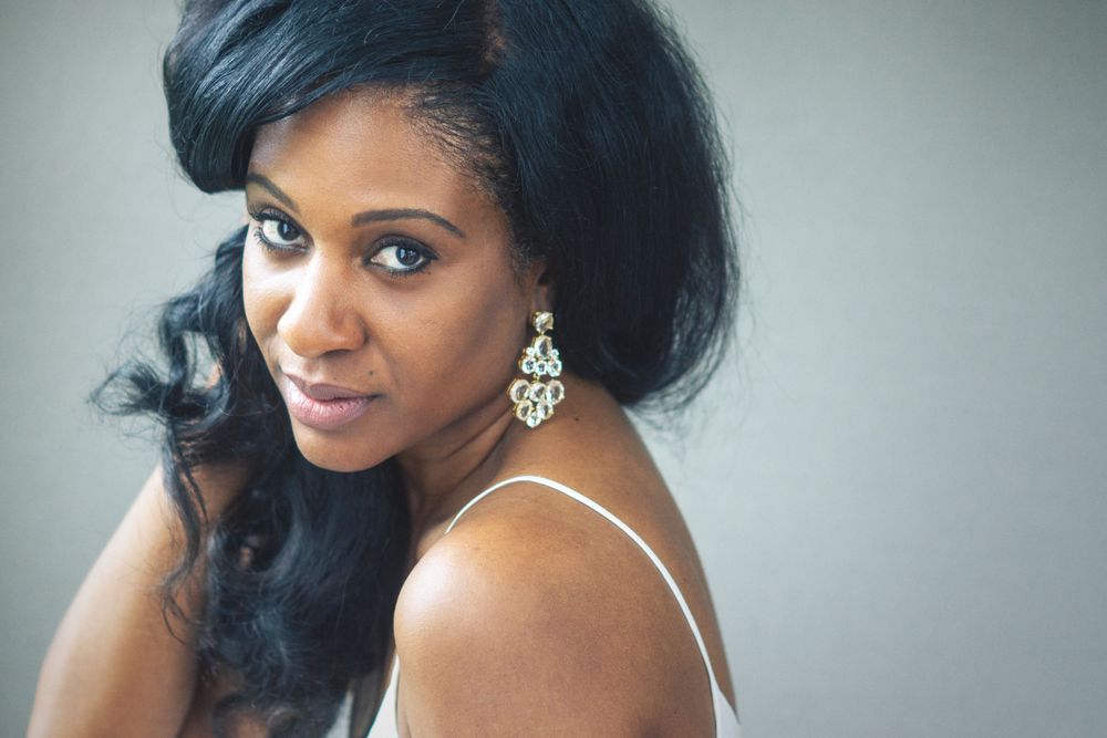 Female glamour shot taken by glamour photographer out of Dandridge in Jefferson County in East Tennessee