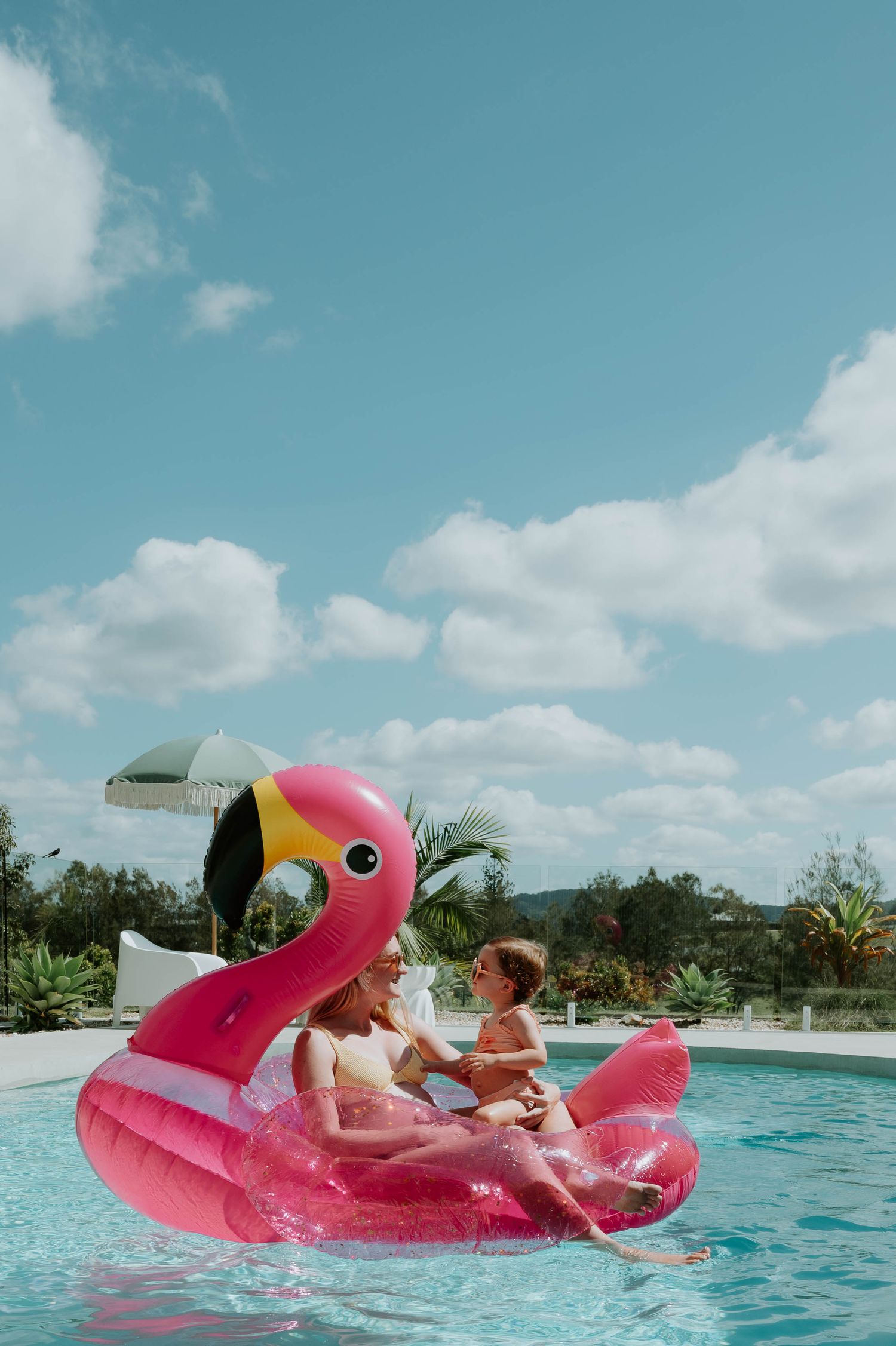 Sunshine Coast Maternity Photographer in Brisbane and surrounds. Underwater maternity and pregnancy photos in the pool and ocean