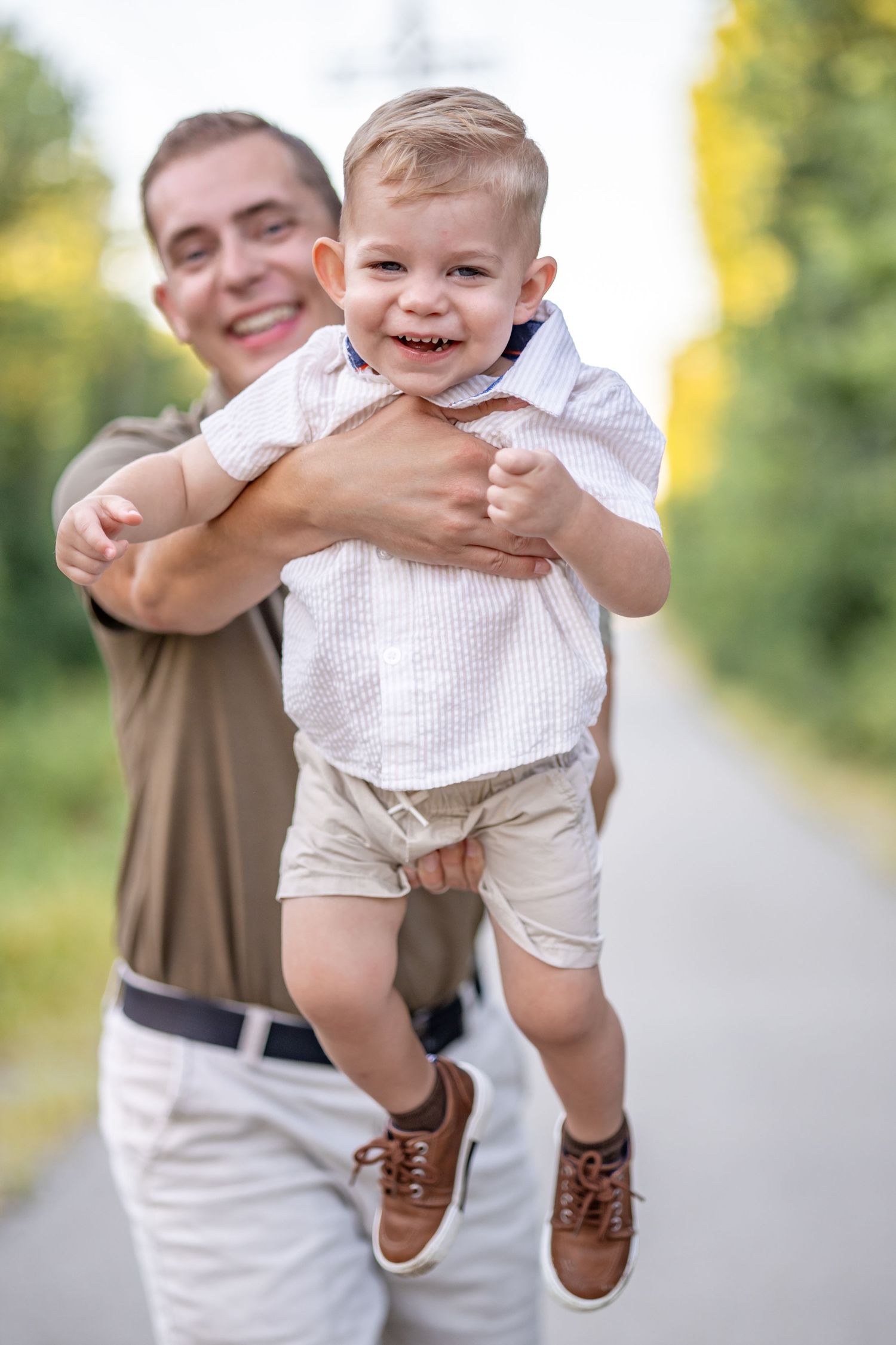 Springfield IL Photographer captures a young boy during a photo session in Central IL