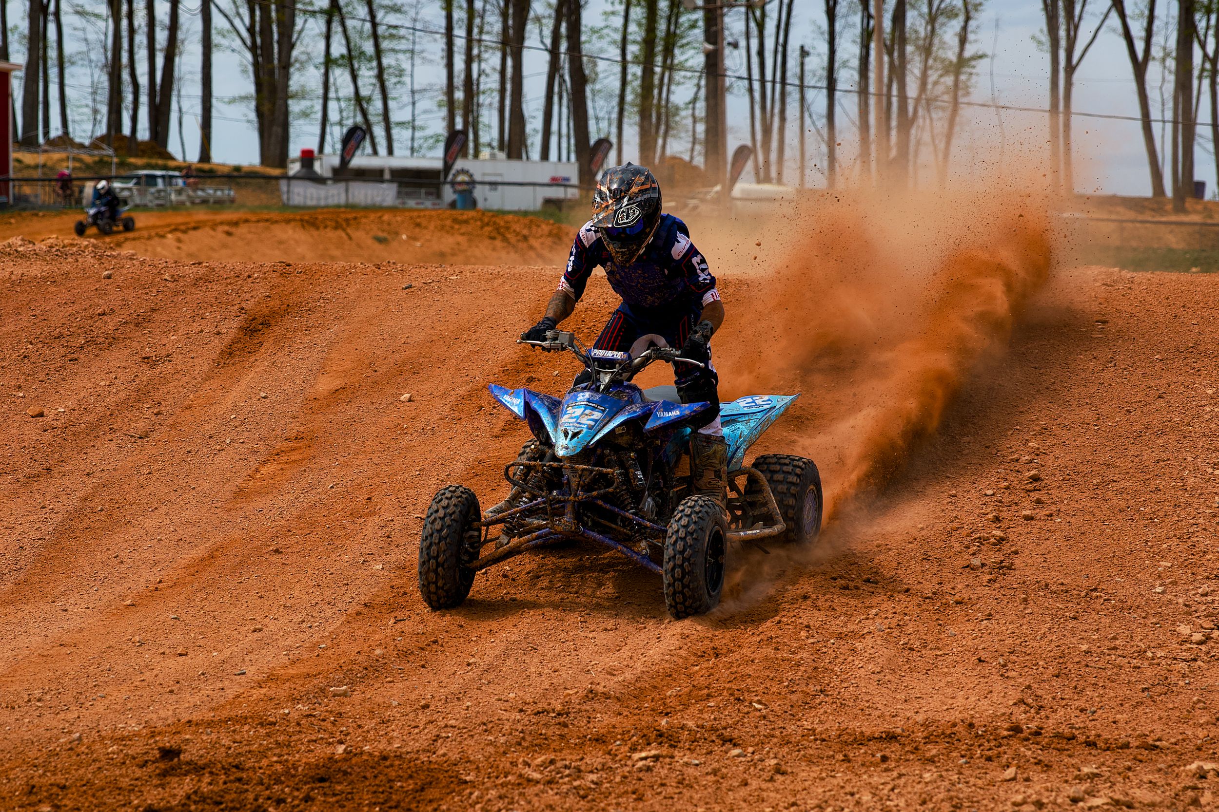 Yamaha ATV throwing up dirt