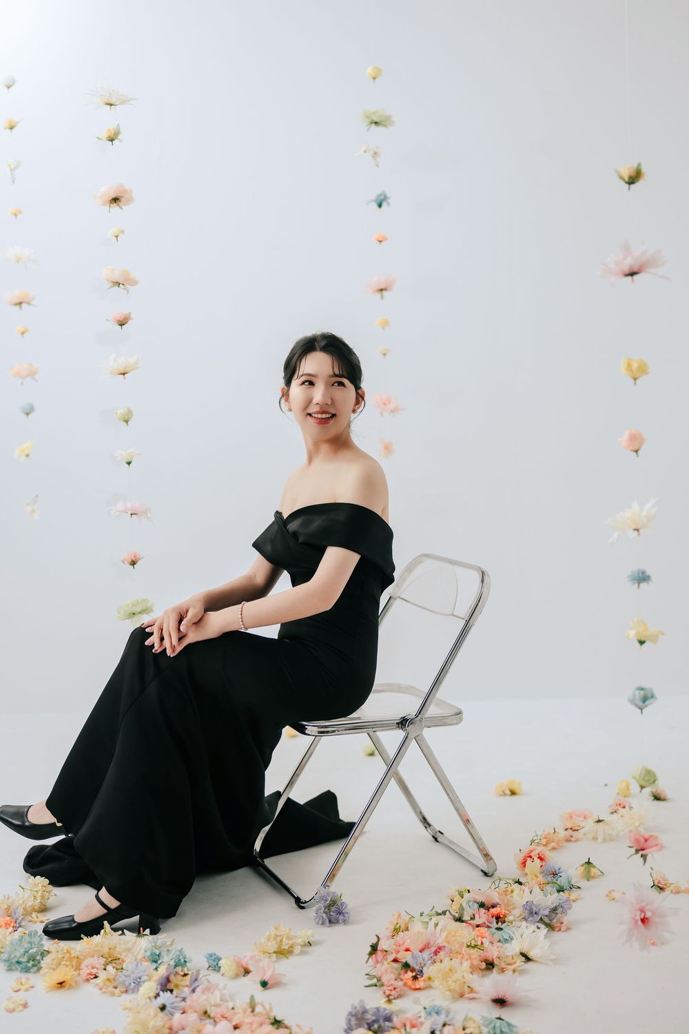 夏天婚紗WhiteLily婚紗、墾丁時尚高級婚紗、草原海邊婚紗、高雄美式棚拍婚紗、屏東自助婚紗攝影工作室推薦、韓式婚紗，小紅書婚紗、明星氛圍婚紗、海外婚紗招募中、海外婚禮推薦、戶外證婚場地、高雄台南自主婚紗、紐西蘭皇后鎮駐點婚紗婚禮攝影家庭