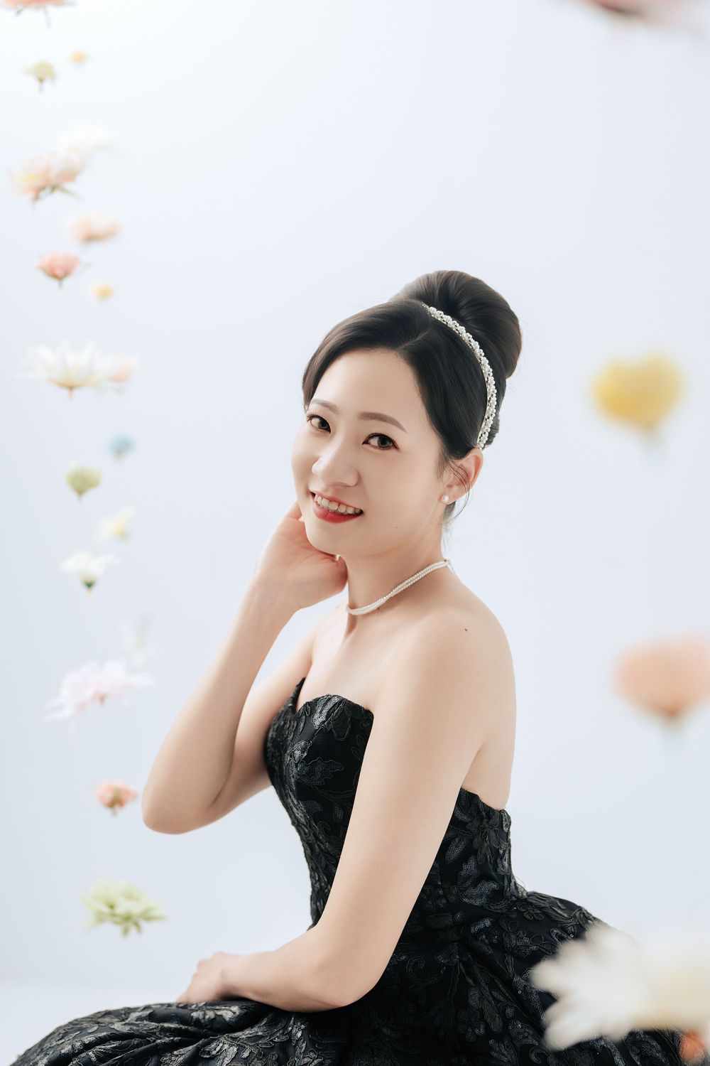 夏天婚紗WhiteLily婚紗、墾丁時尚高級婚紗、草原海邊婚紗、高雄美式棚拍婚紗、屏東自助婚紗攝影工作室推薦、韓式婚紗，小紅書婚紗、明星氛圍婚紗、海外婚紗招募中、海外婚禮推薦、戶外證婚場地、高雄台南自主婚紗、紐西蘭皇后鎮駐點婚紗婚禮攝影家庭