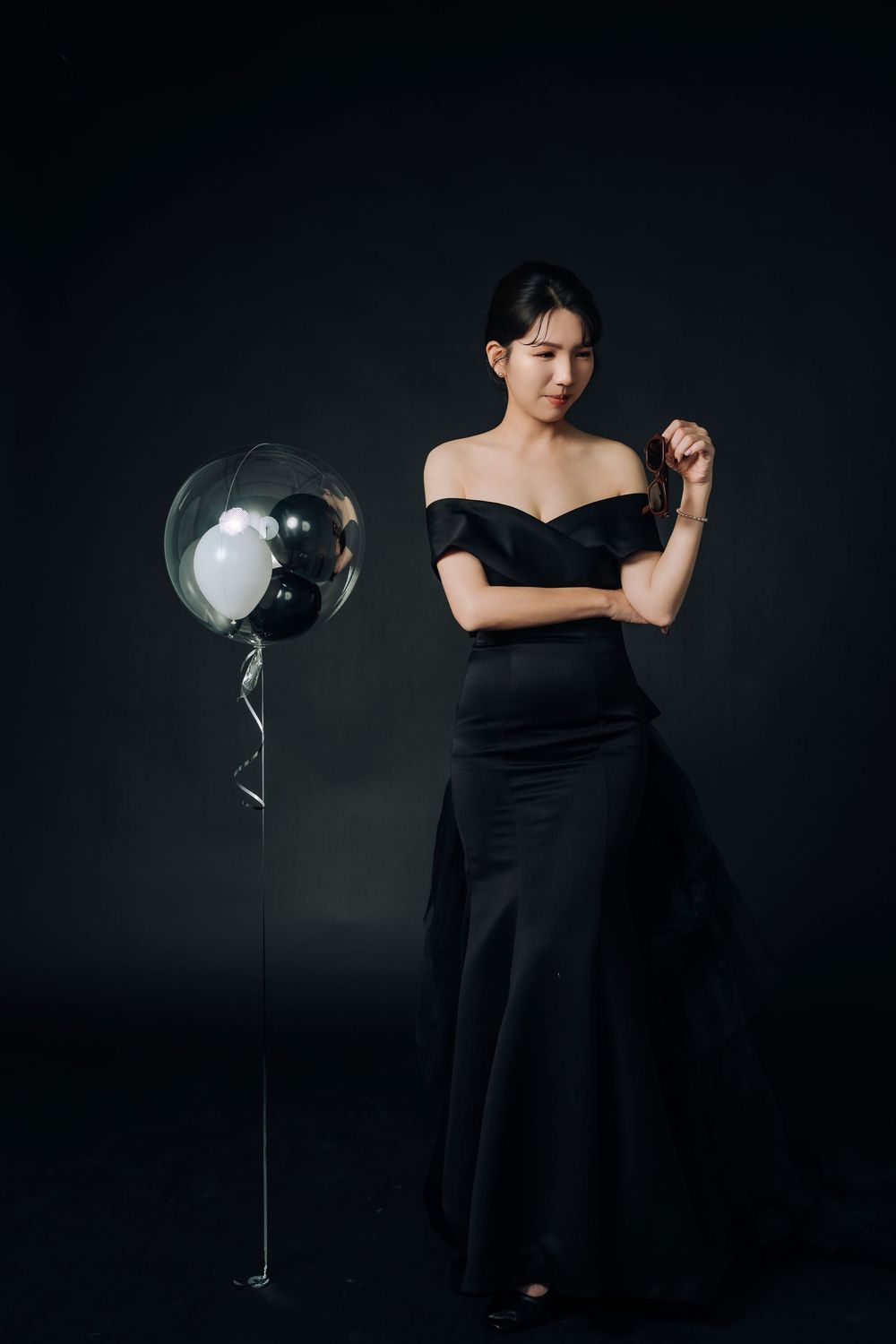 夏天婚紗WhiteLily婚紗、墾丁時尚高級婚紗、草原海邊婚紗、高雄美式棚拍婚紗、屏東自助婚紗攝影工作室推薦、韓式婚紗，小紅書婚紗、明星氛圍婚紗、海外婚紗招募中、海外婚禮推薦、戶外證婚場地、高雄台南自主婚紗、紐西蘭皇后鎮駐點婚紗婚禮攝影家庭