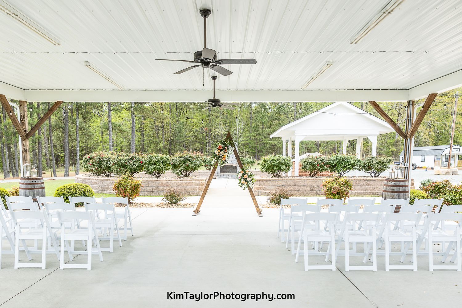 wedding venue, Wild rock farm, venue tour, country venue, pretty wedding venues, Kim Taylor photography, wedding photographer, ceremony deco