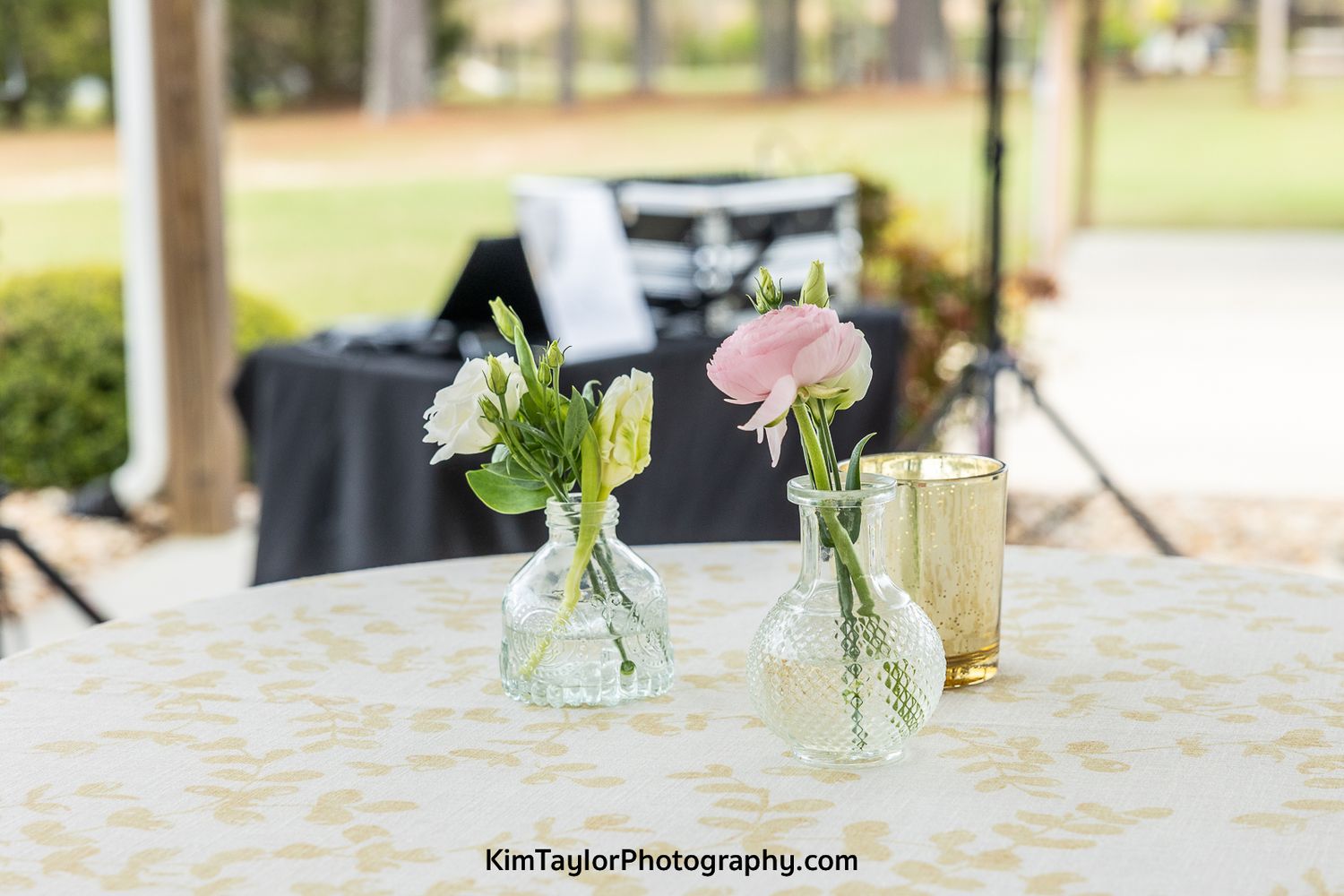 wedding venue, wild rock farm, country venue, pretty wedding venues, Kim Taylor photography, wedding photographer, flowers, wedding decor