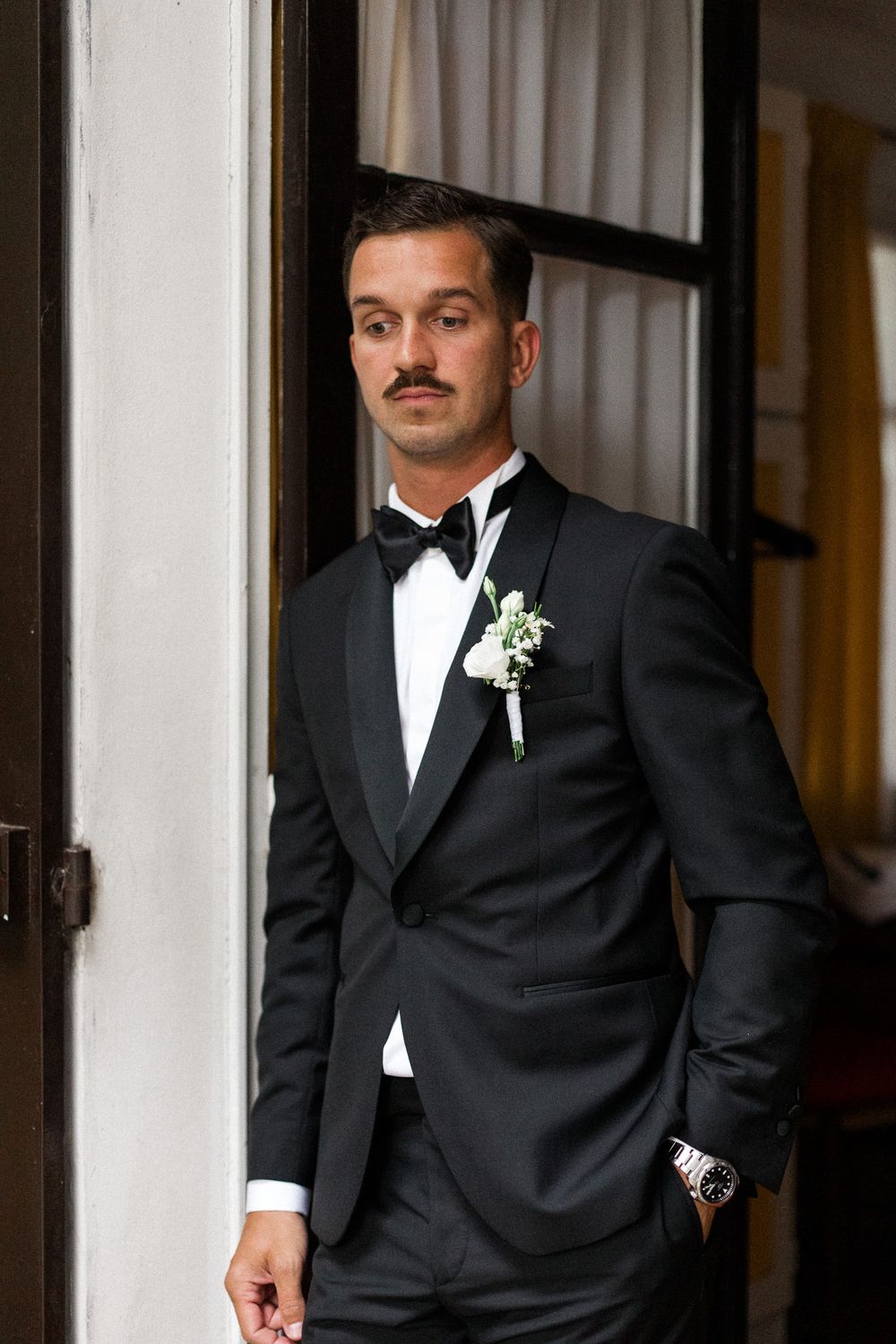 Photographe de mariage capturant des instants sincères et intemporels avec une approche artistique, élégante et naturelle.