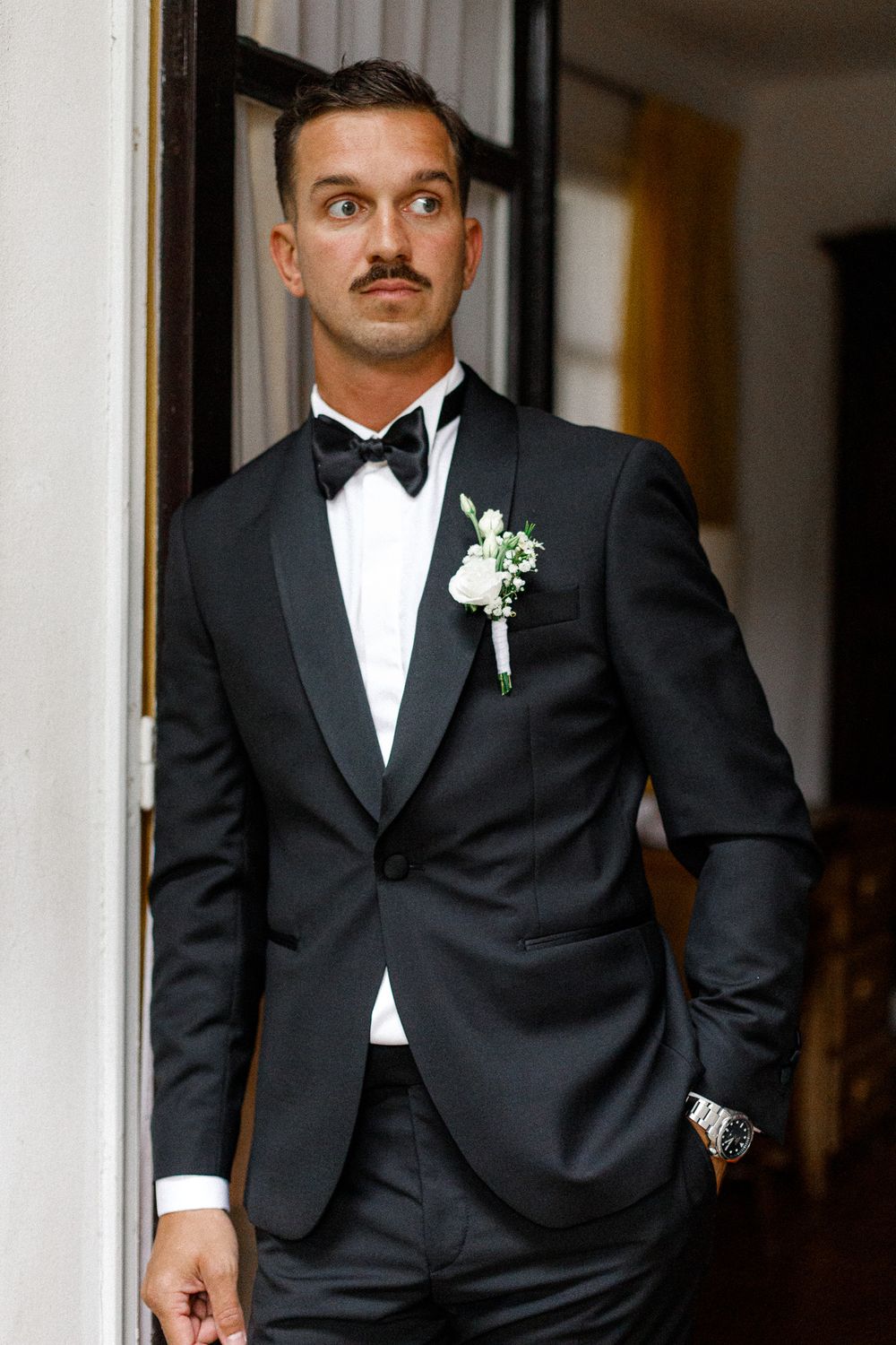 Photographe de mariage capturant des instants sincères et intemporels avec une approche artistique, élégante et naturelle.
