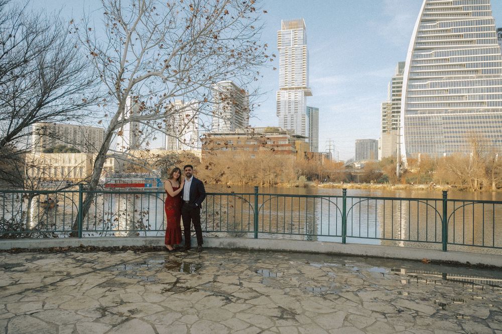 Austin, Texas engagement photos at Auditorium Shores.