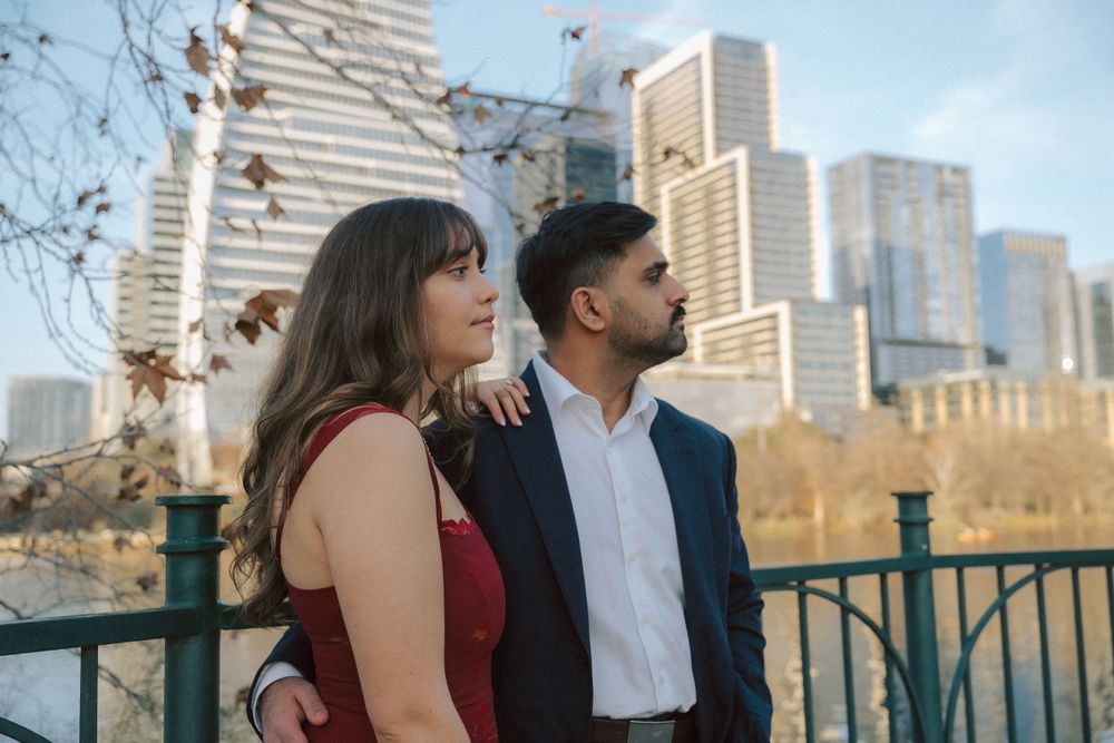 Austin, Texas engagement photos at Auditorium Shores.