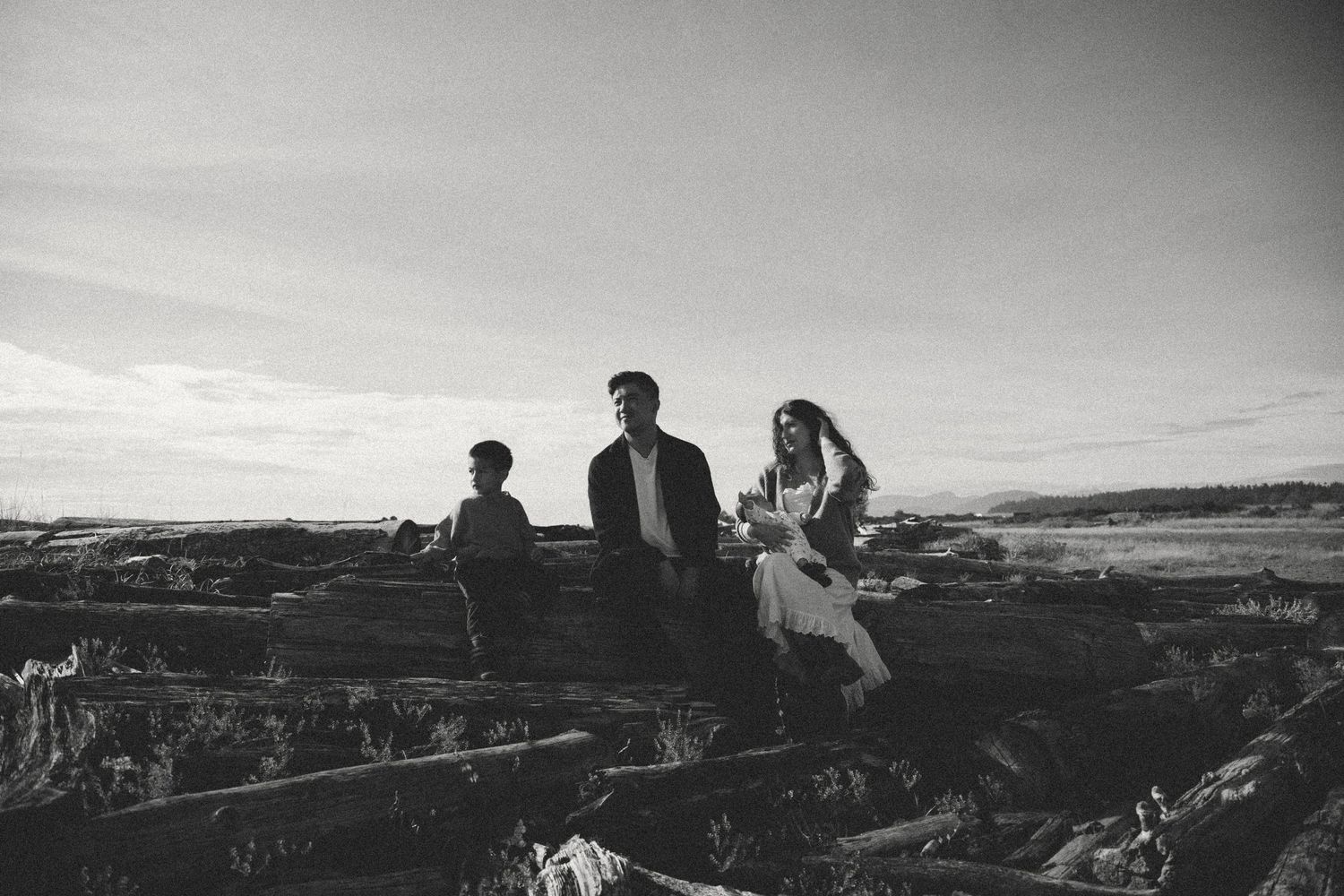 black and white fall family photos on iona beach near vancouver, bc