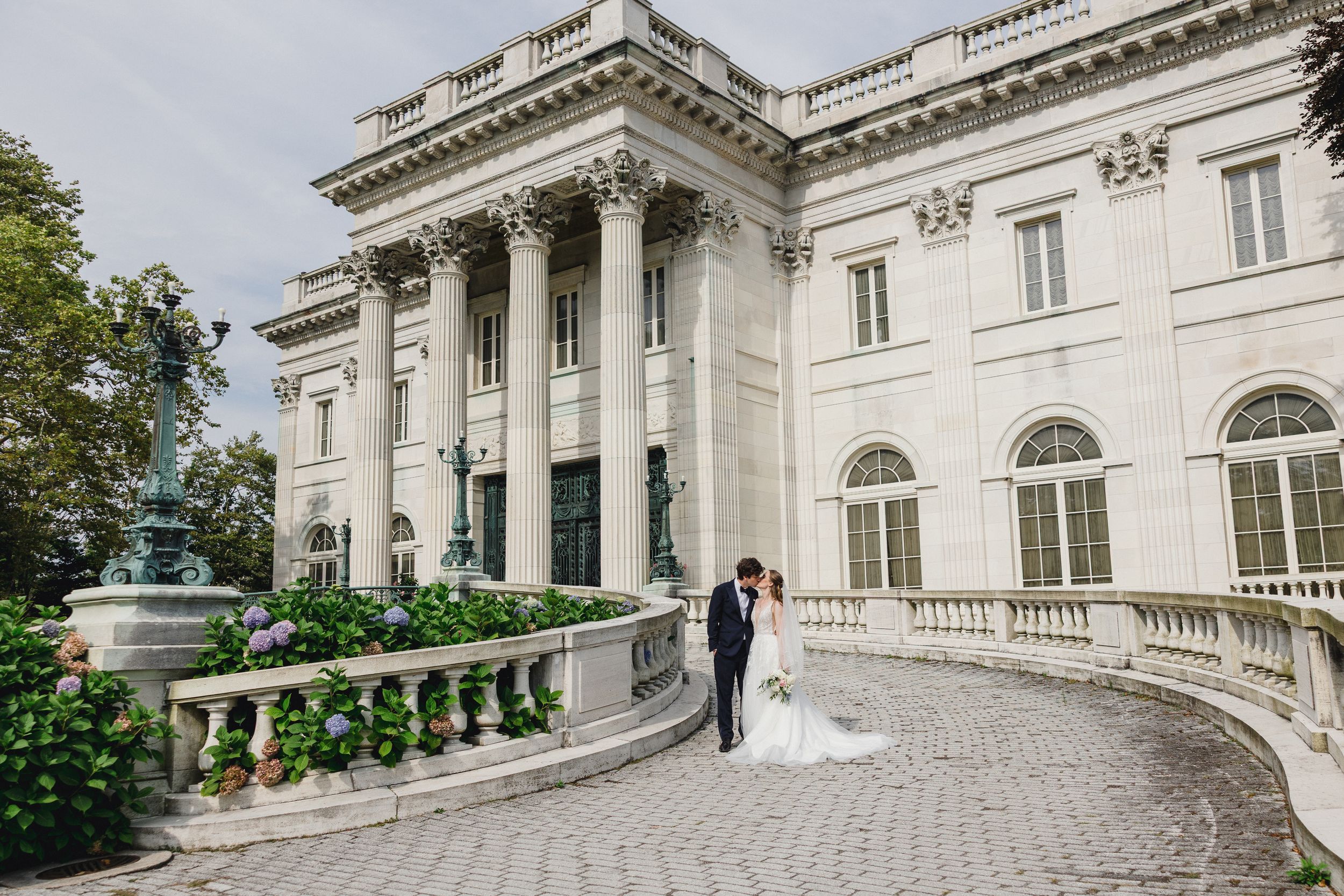 Rosecliff Mansion in Newport, RI wedding photos