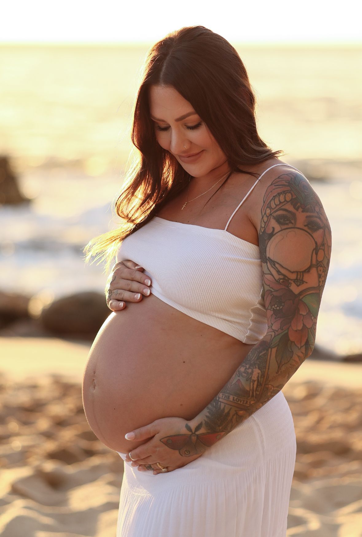 You can't have a baby moon without maternity pictures! There's no better backdrop then the beautiful islands of Hawaii.
