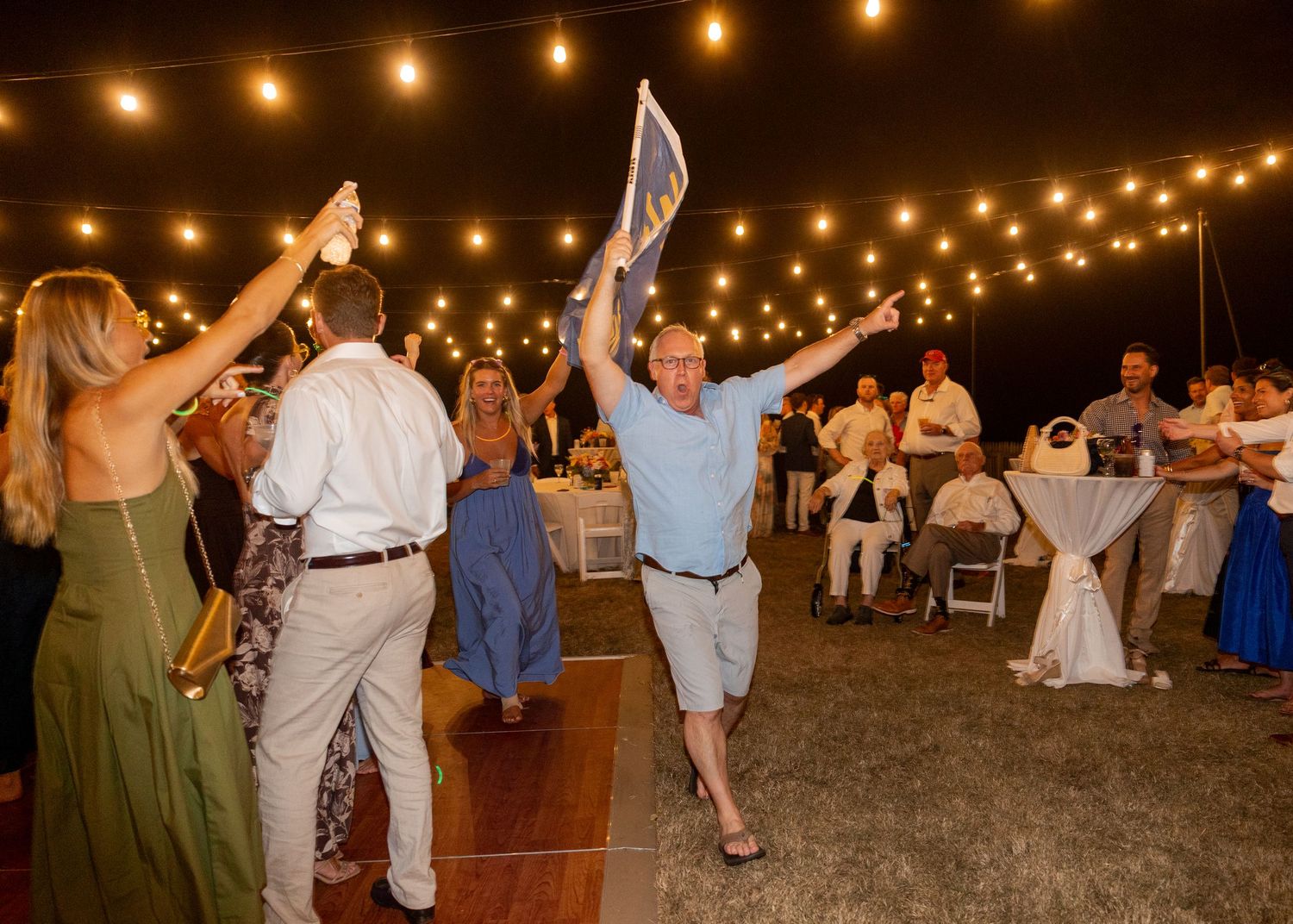 Virginia Beach wedding photography, beach wedding photos, candid wedding photography Virginia, Paper + Gold Weddings Richmond