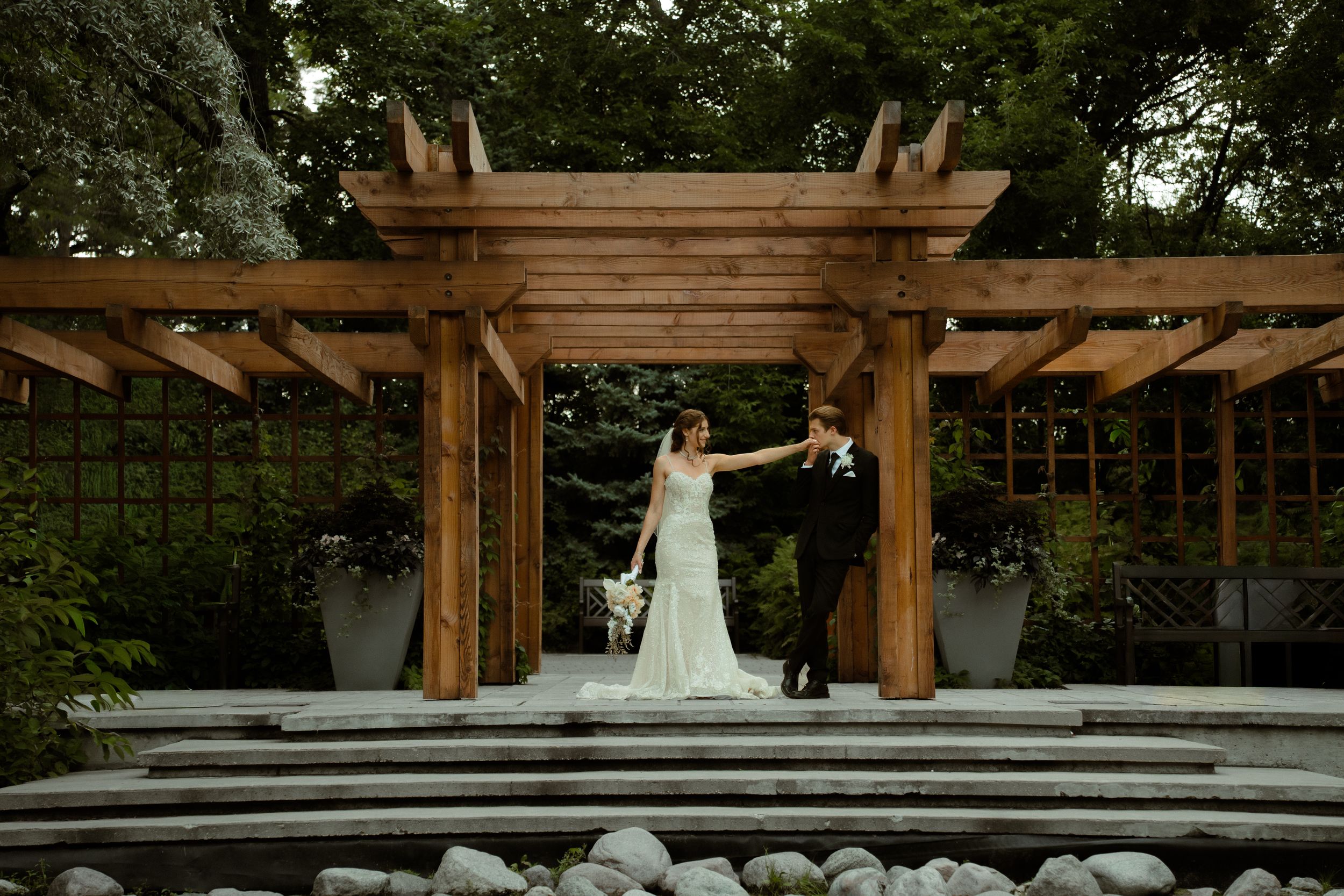 Local Manitoba Wedding Photographer photographs newly married Couple
