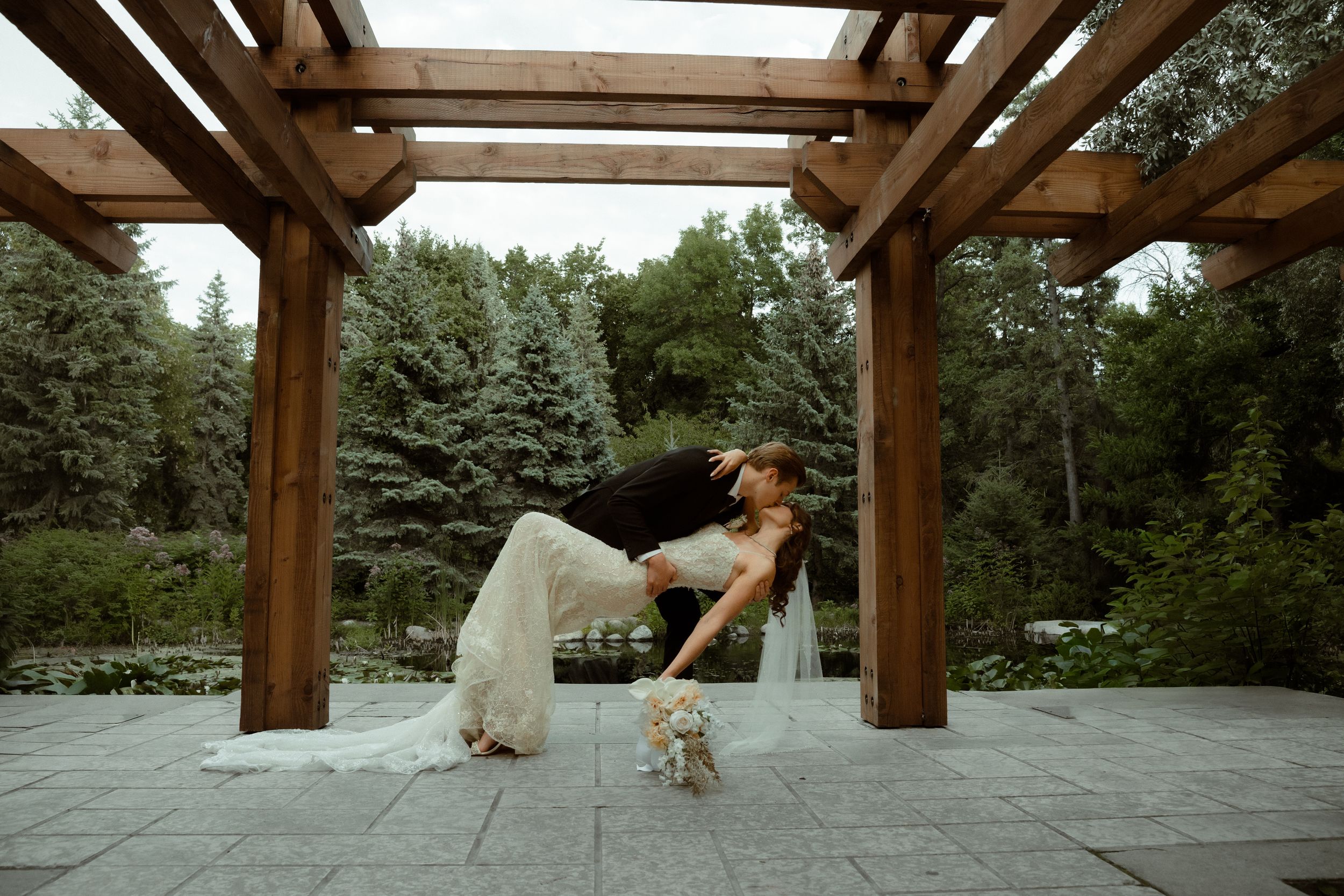 Local Manitoba Wedding Photographer photographs newly married Couple