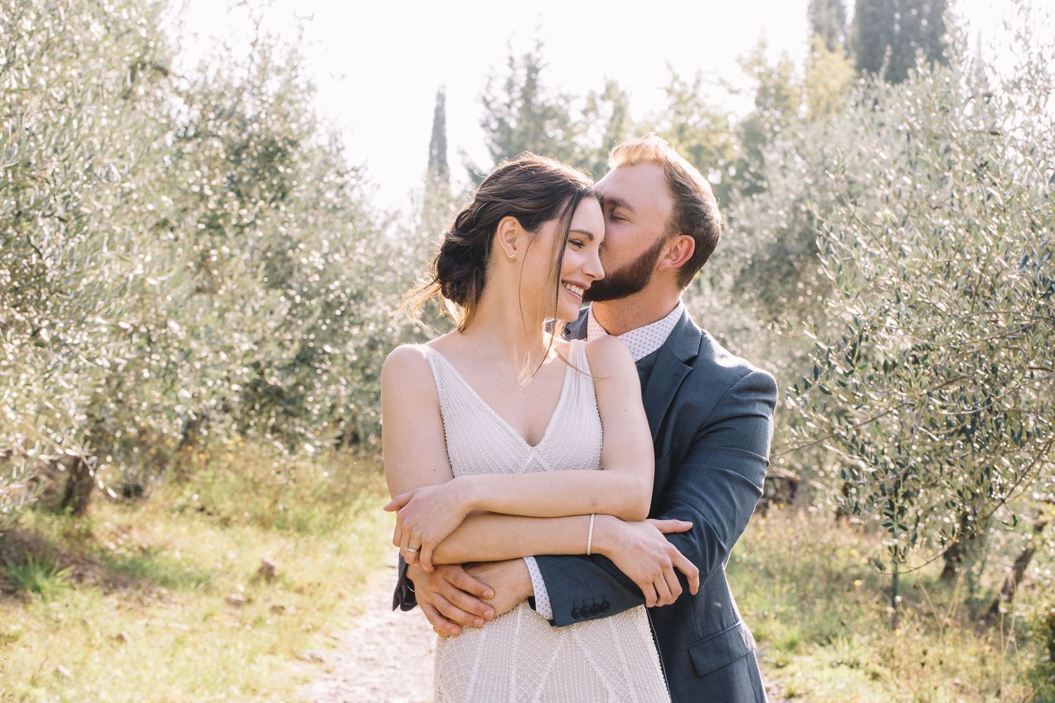 Wedding photographer Tuscany | Destination wedding Italy | Villa wedding Florence | Couple's portrait.