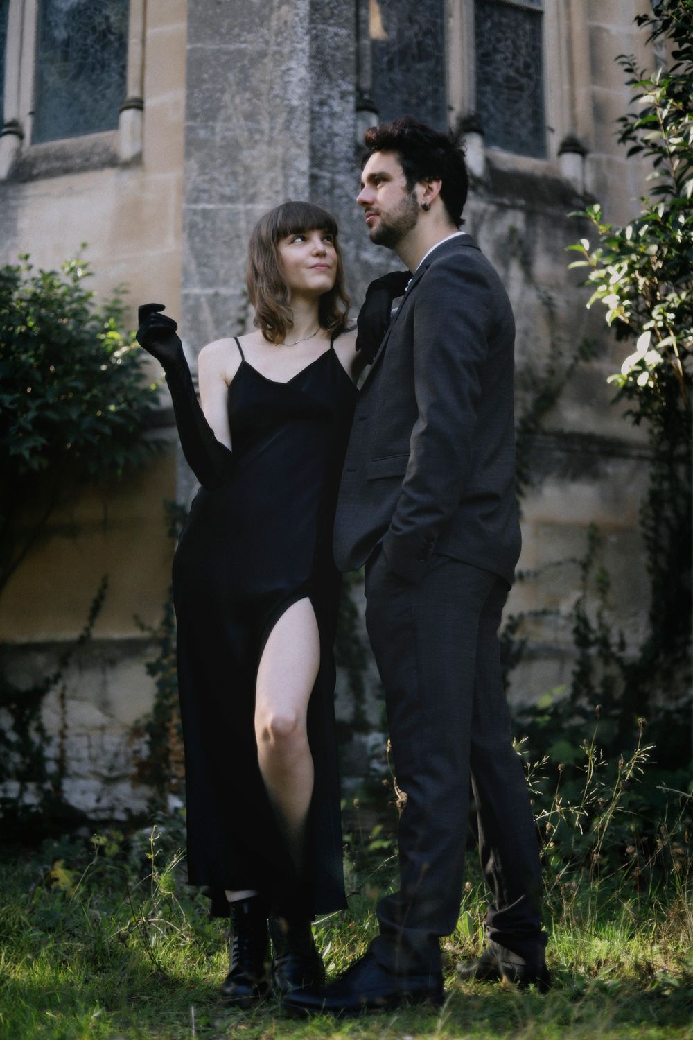 Séance photo par Chaemi Studio, photographe à Montpellier. Shooting portrait éditorial, architectural et élégant en couple.