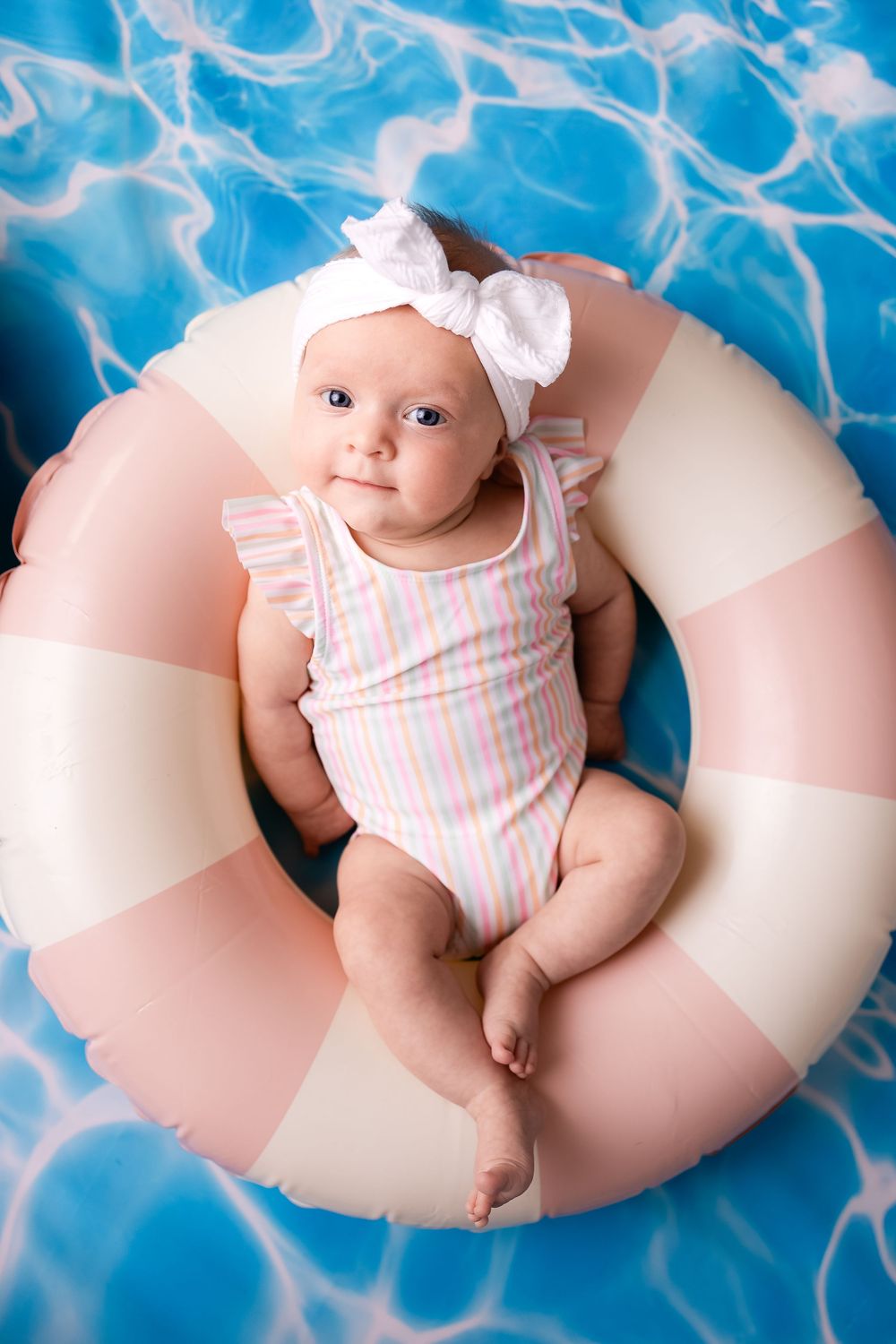 Newborn and family photographer in Davison Michigan