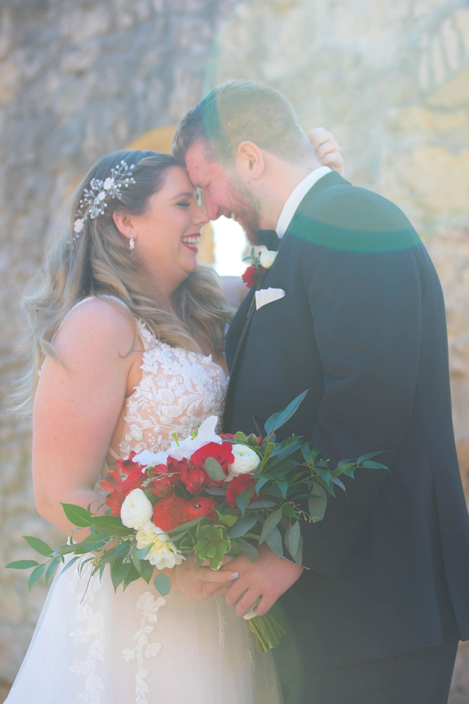 GTA-based photographer specializing in weddings, events, and real, meaningful moments.