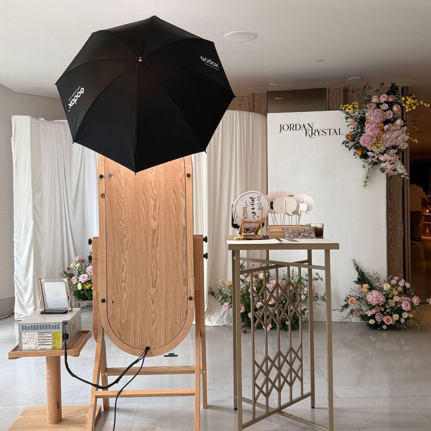 Aesthetic full-length mirror photo booth for events