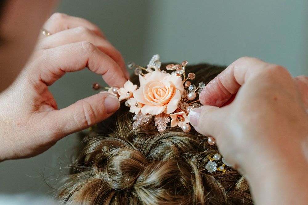 Elmore Court Wedding by Cotswolds Zara Davis Photography in Gloucestershire Bridal hairpiece close up