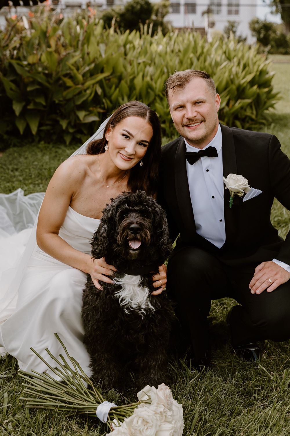 Bride and groom portraits at The Bleak House Knoxville, Tennessee wedding photographer